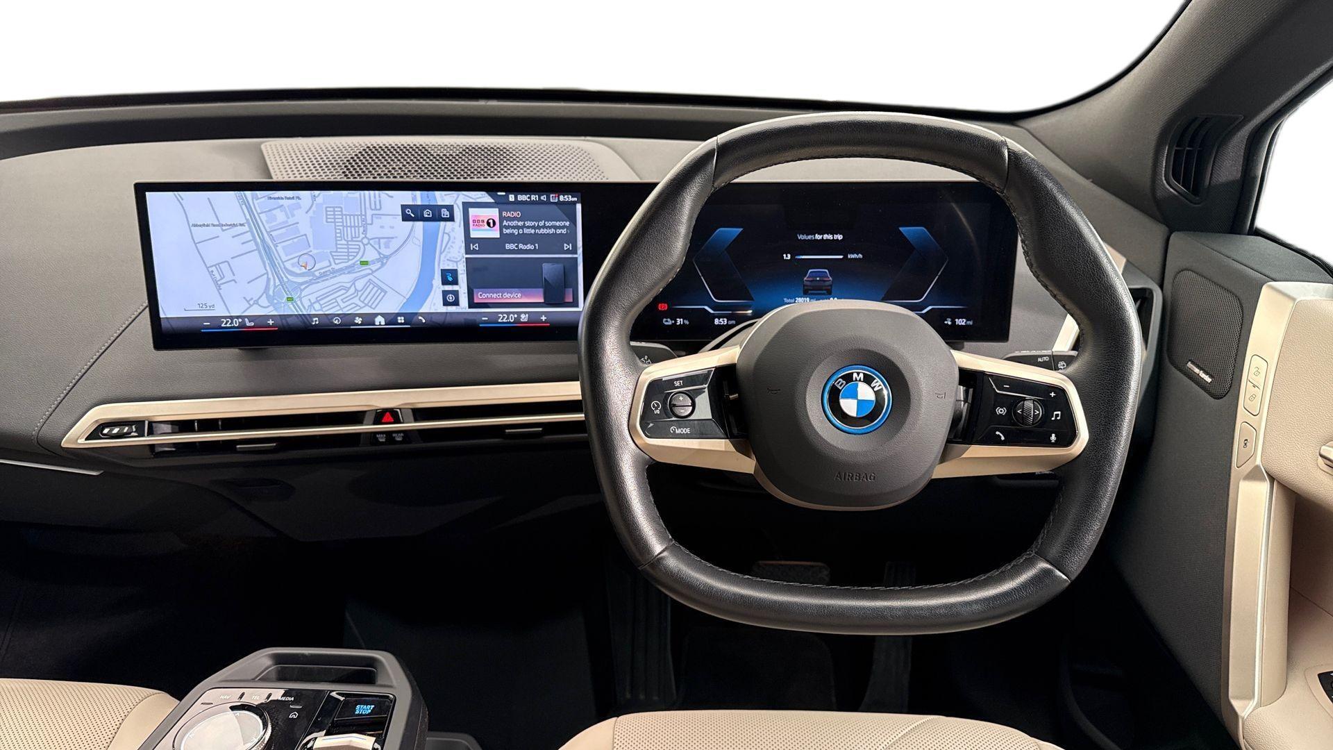 BMW Ix view 5
