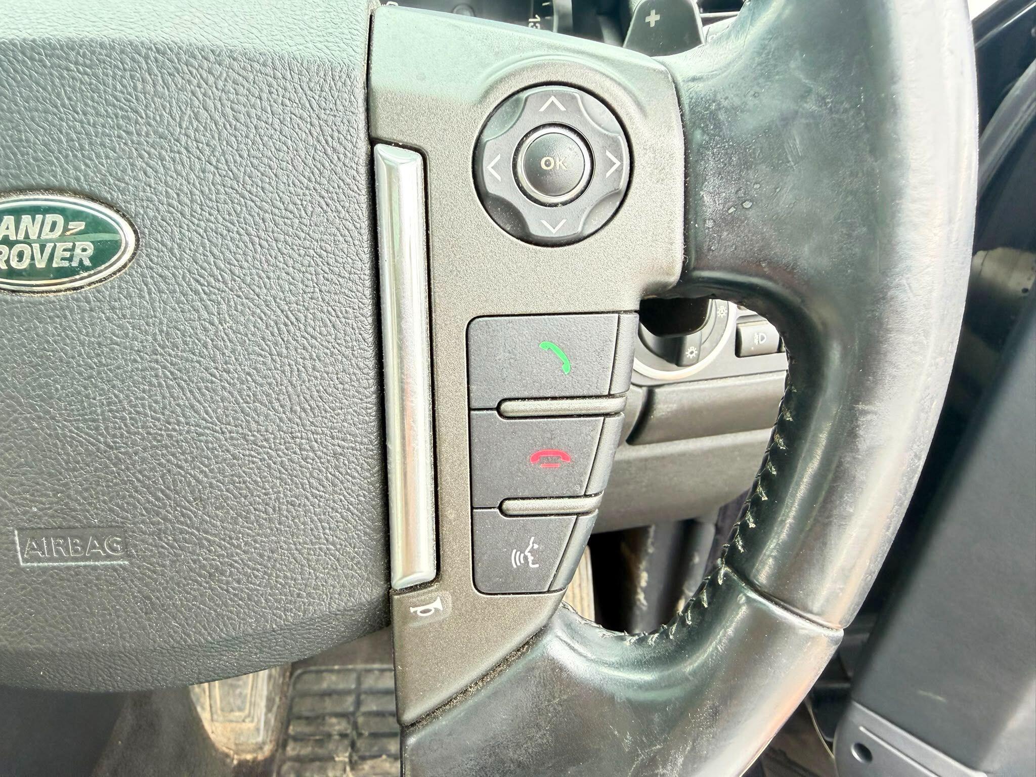 Land Rover Discovery view 29