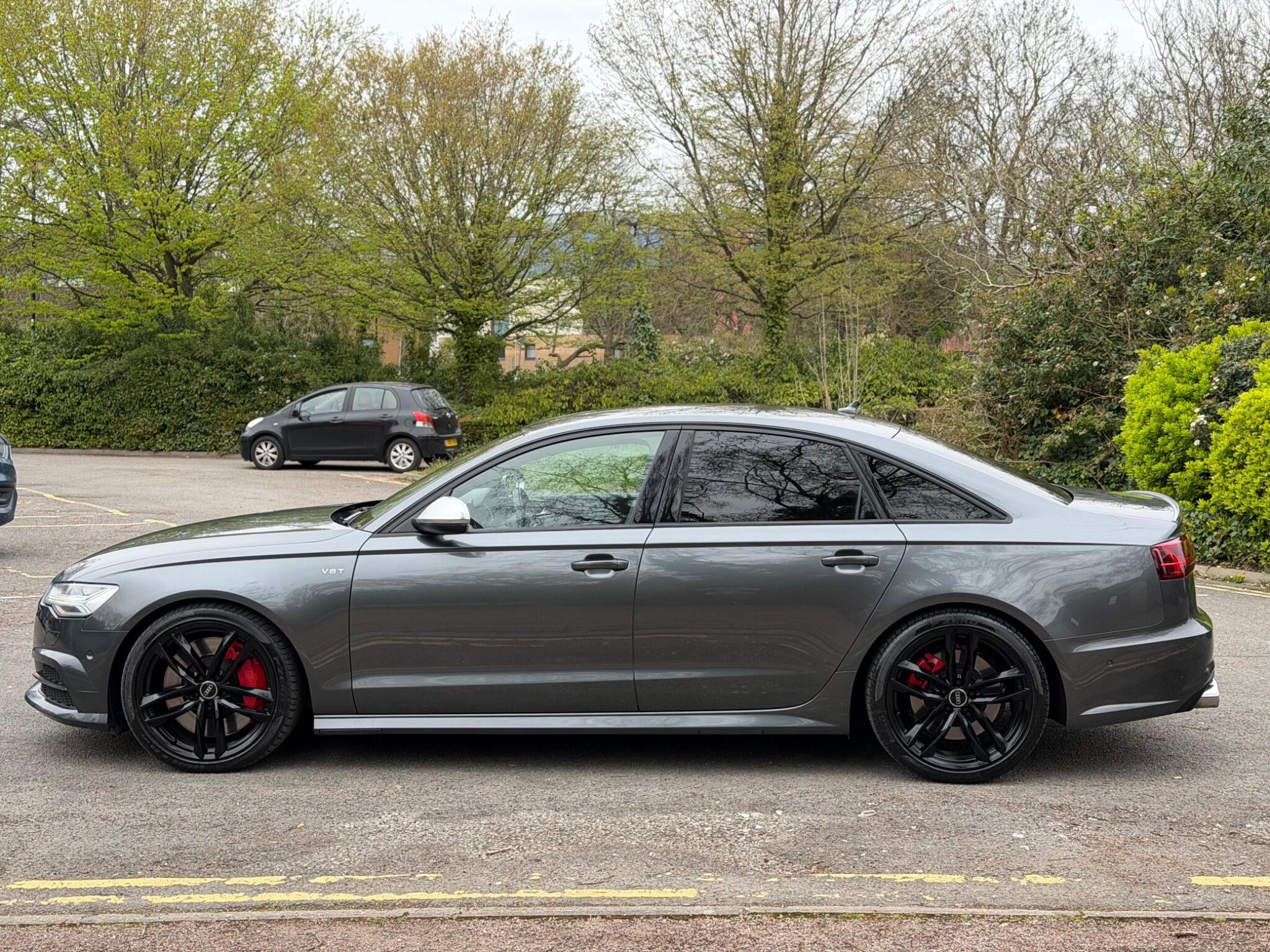 Audi S6 view 6