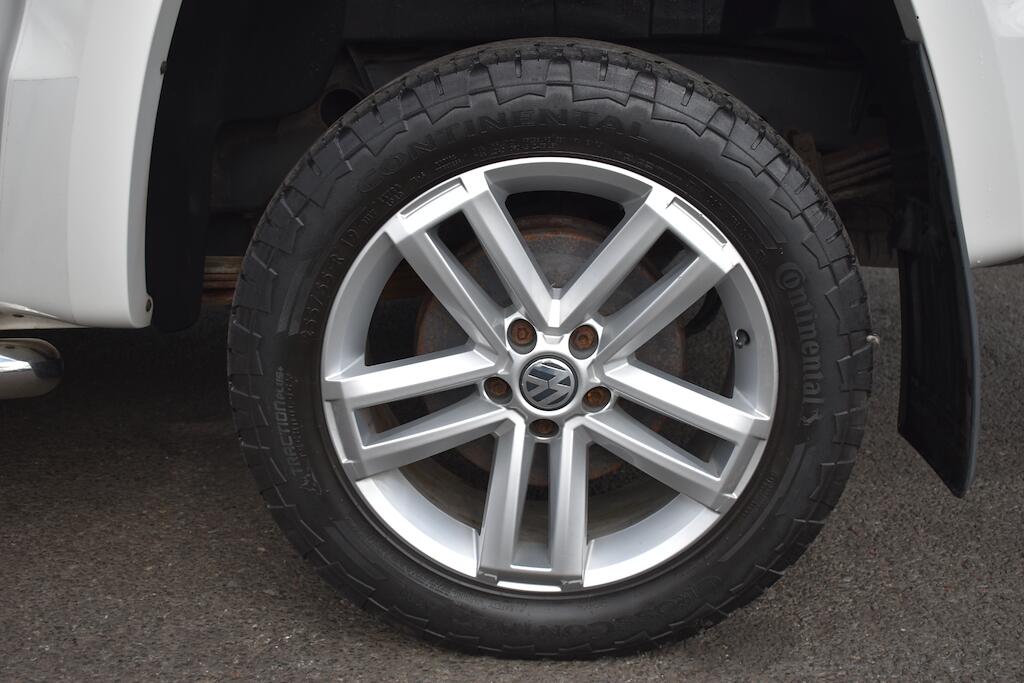 Volkswagen Amarok view 11