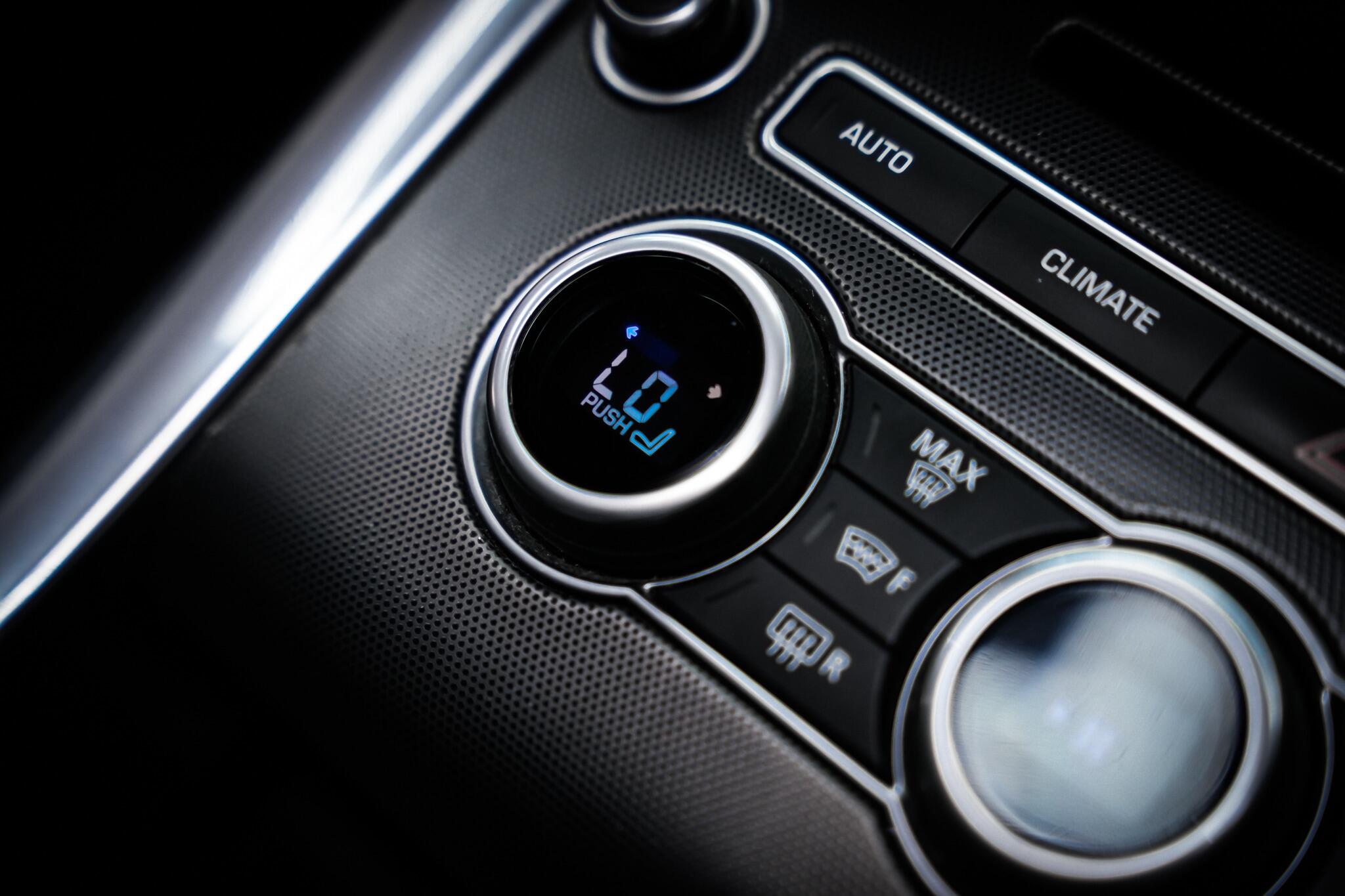Land Rover Range Rover Sport view 40