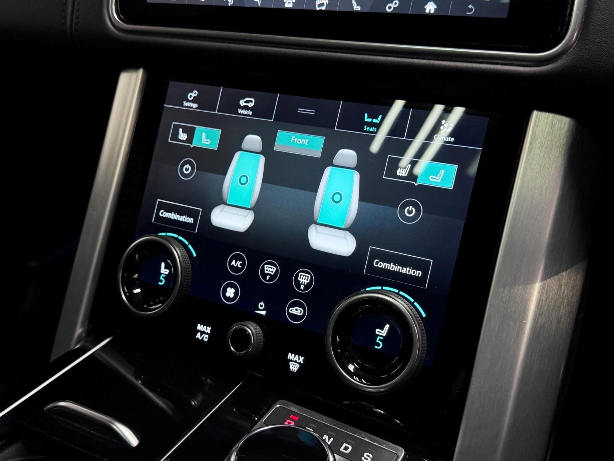 Land Rover Range Rover view 47