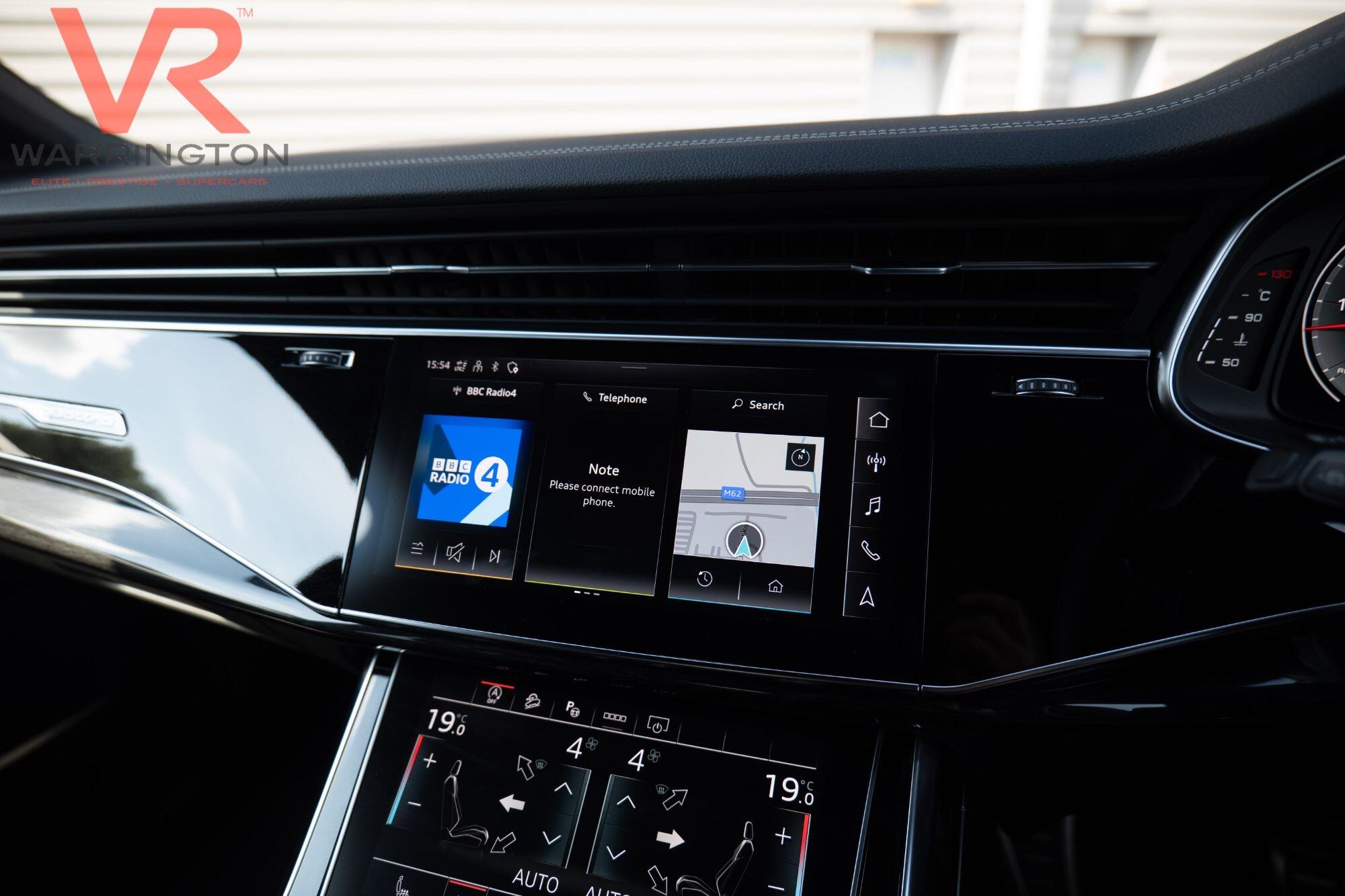 Audi Q7 view 35
