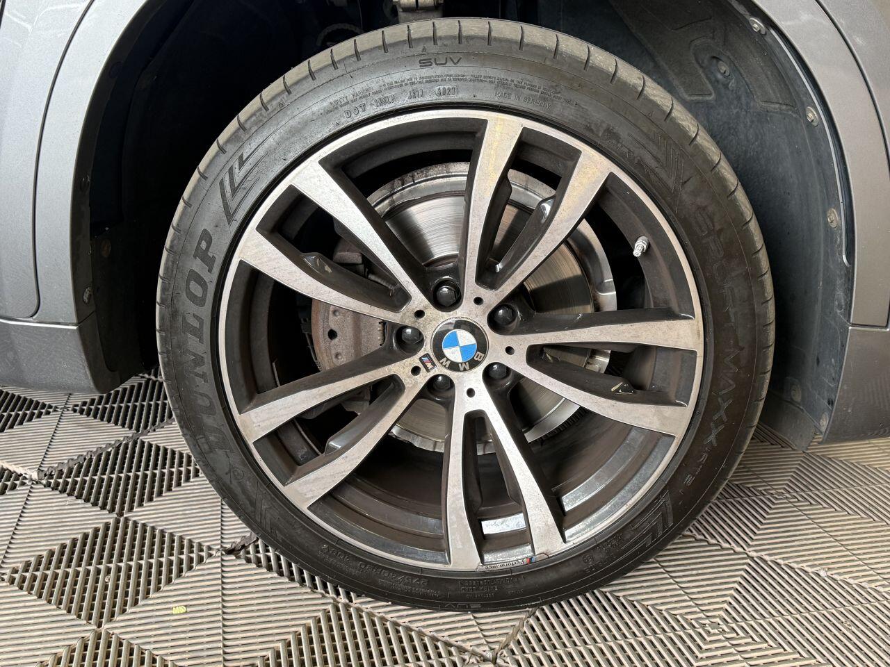 BMW X6 view 19