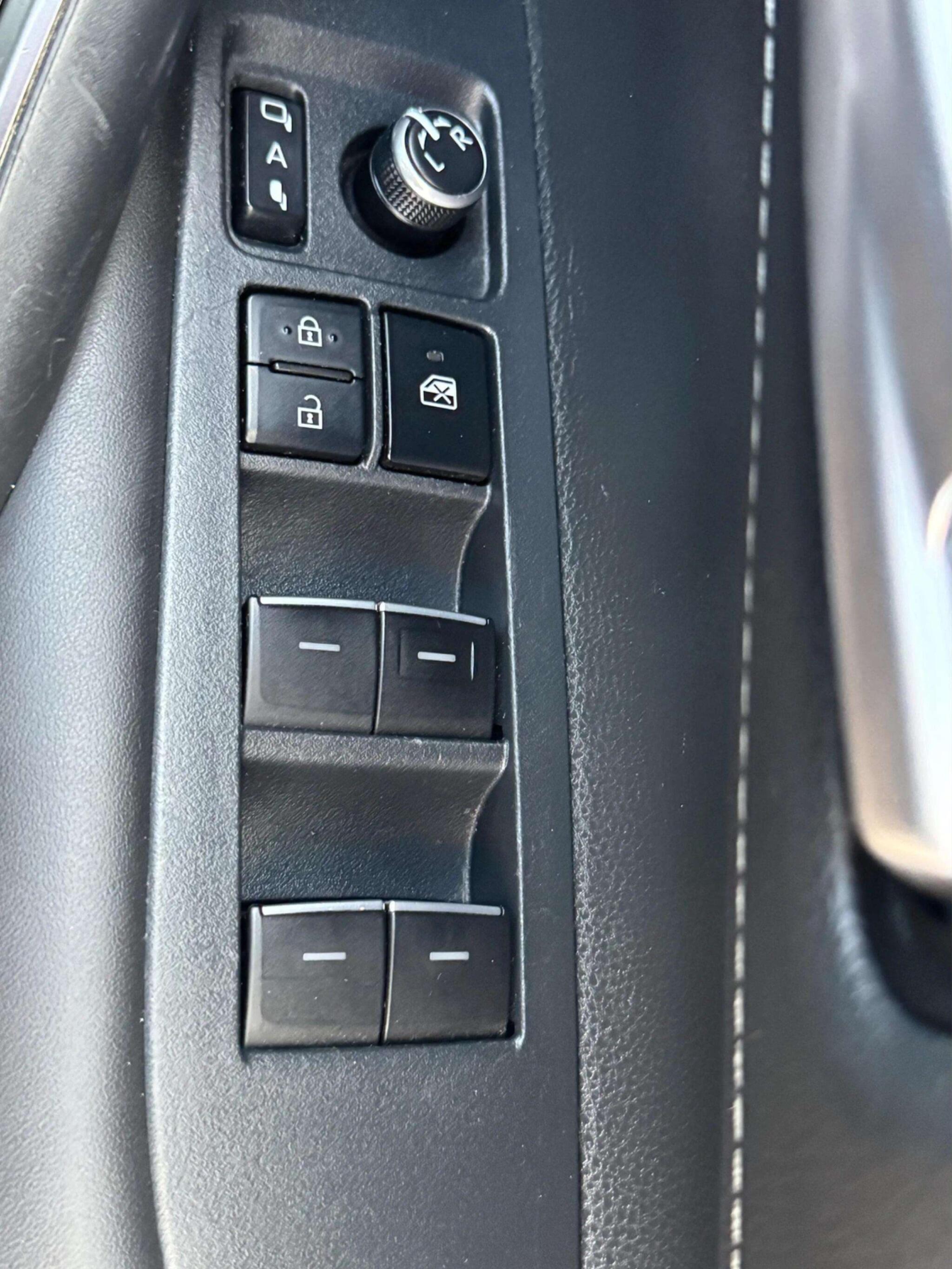 Toyota Corolla view 33