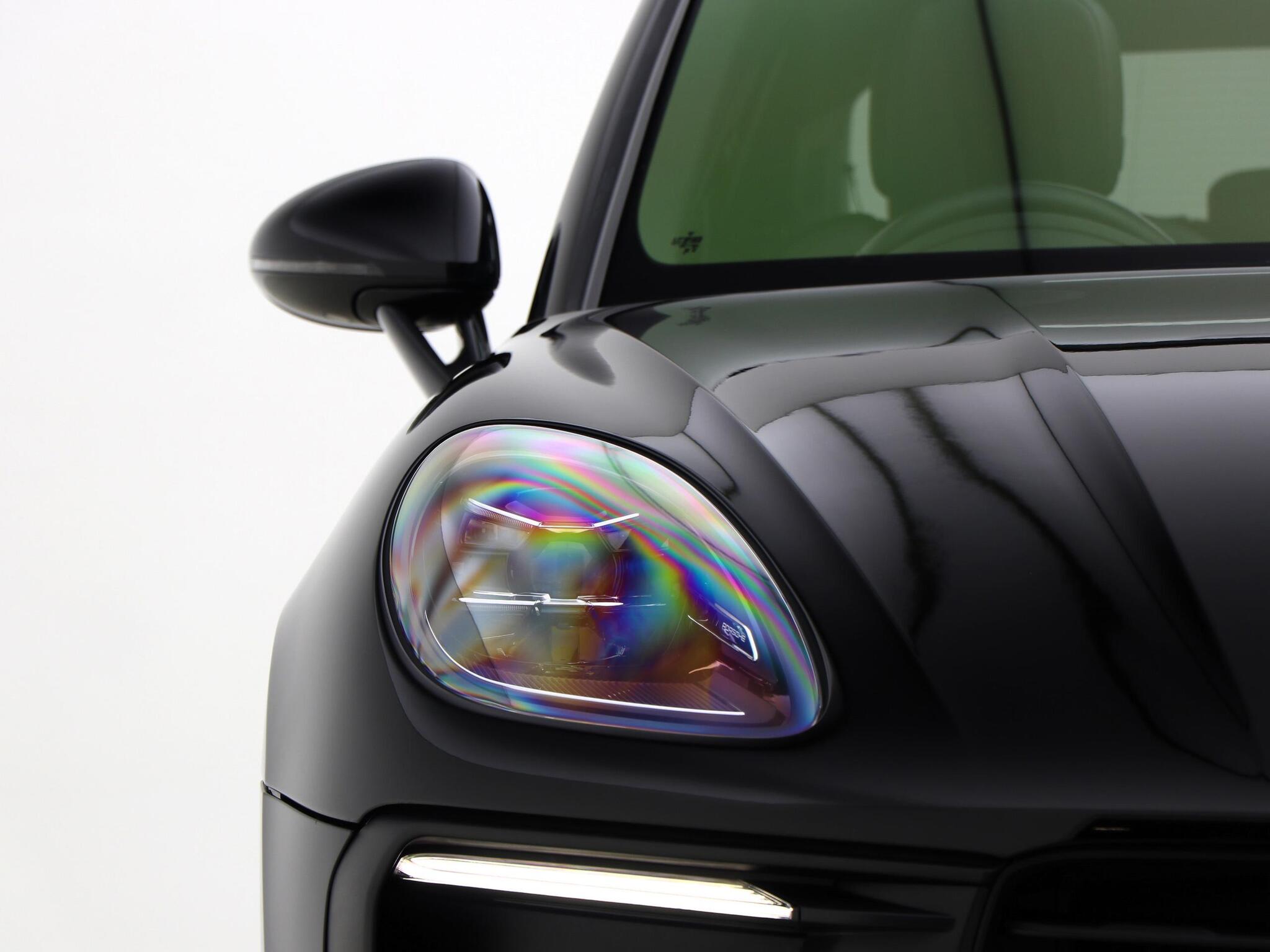 Porsche Macan view 10