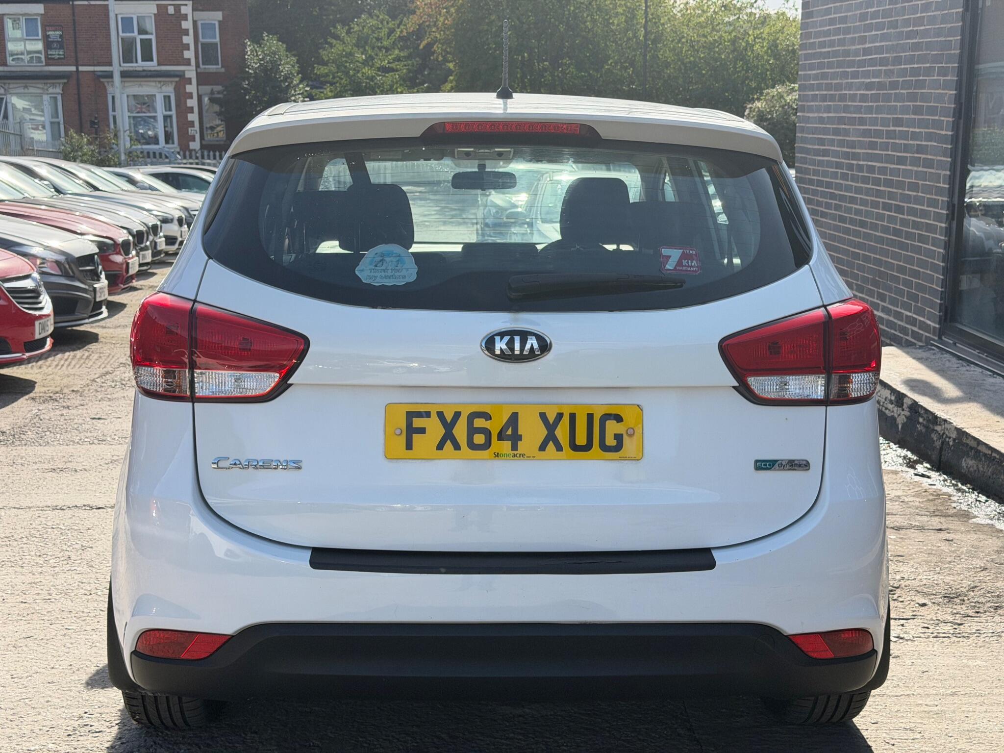 Kia Carens view 5