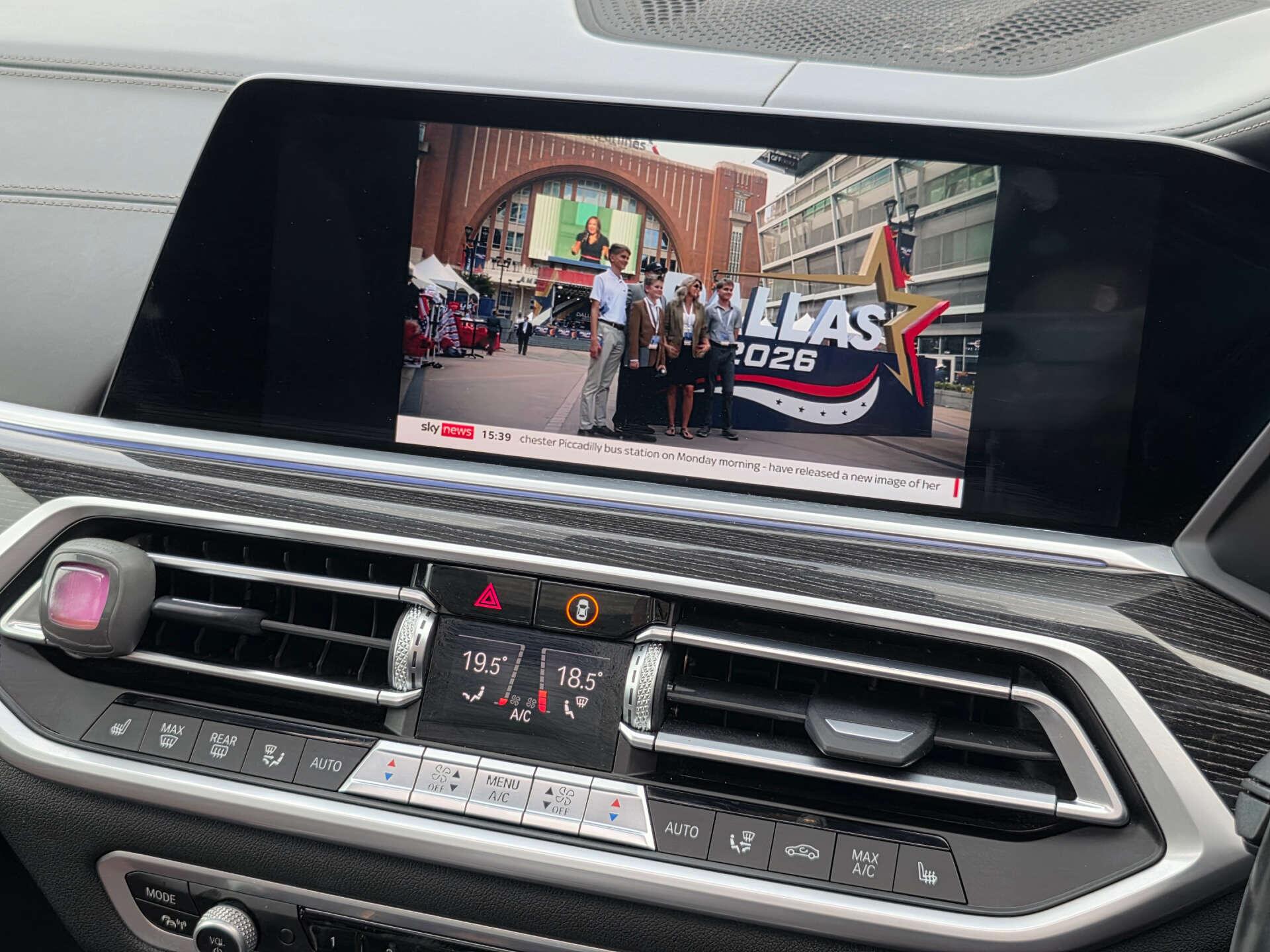 BMW X7 view 35