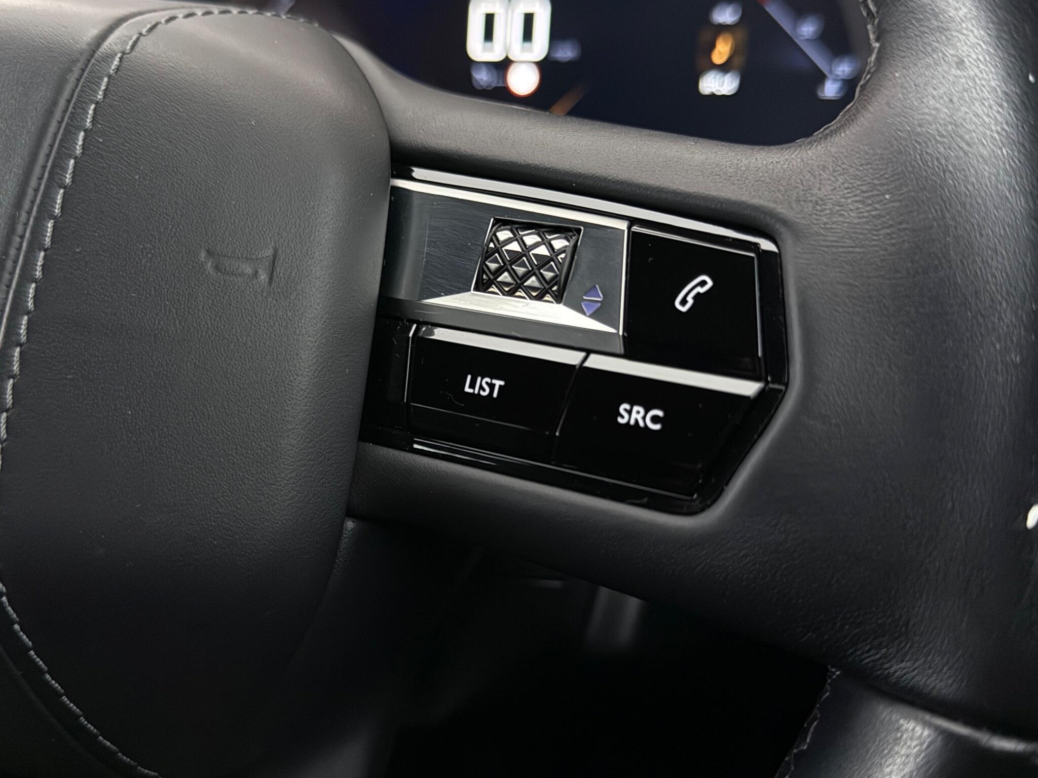 DS Automobiles DS 7 Crossback view 15
