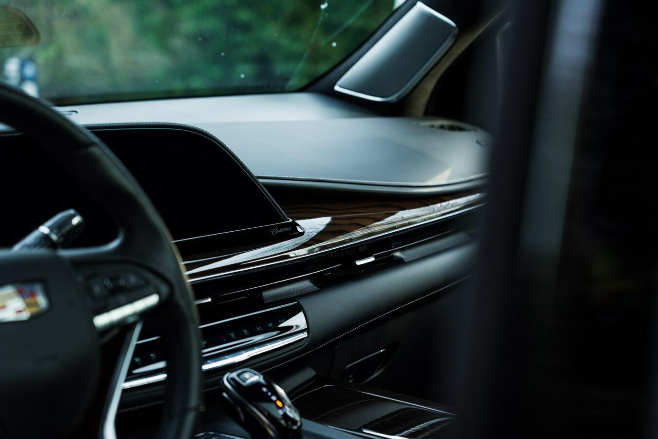 Cadillac Escalade view 39