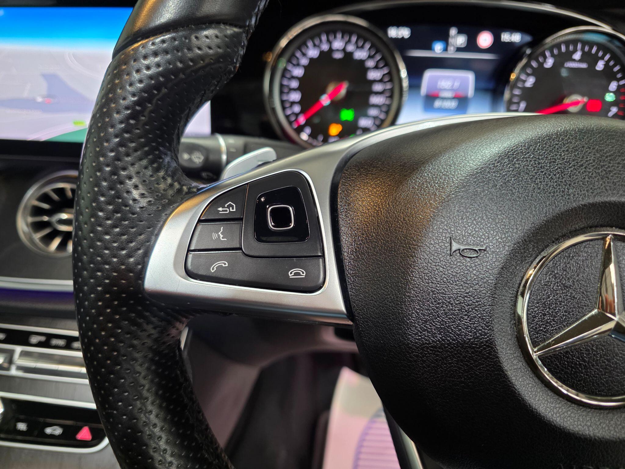 Mercedes-Benz E Class view 22