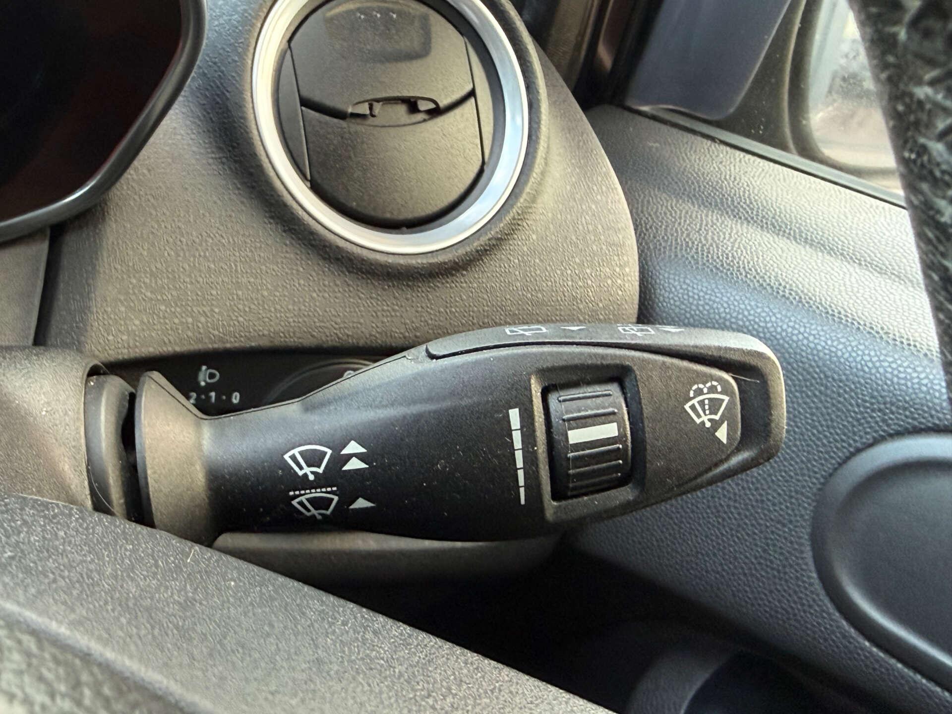 Ford Fiesta view 54