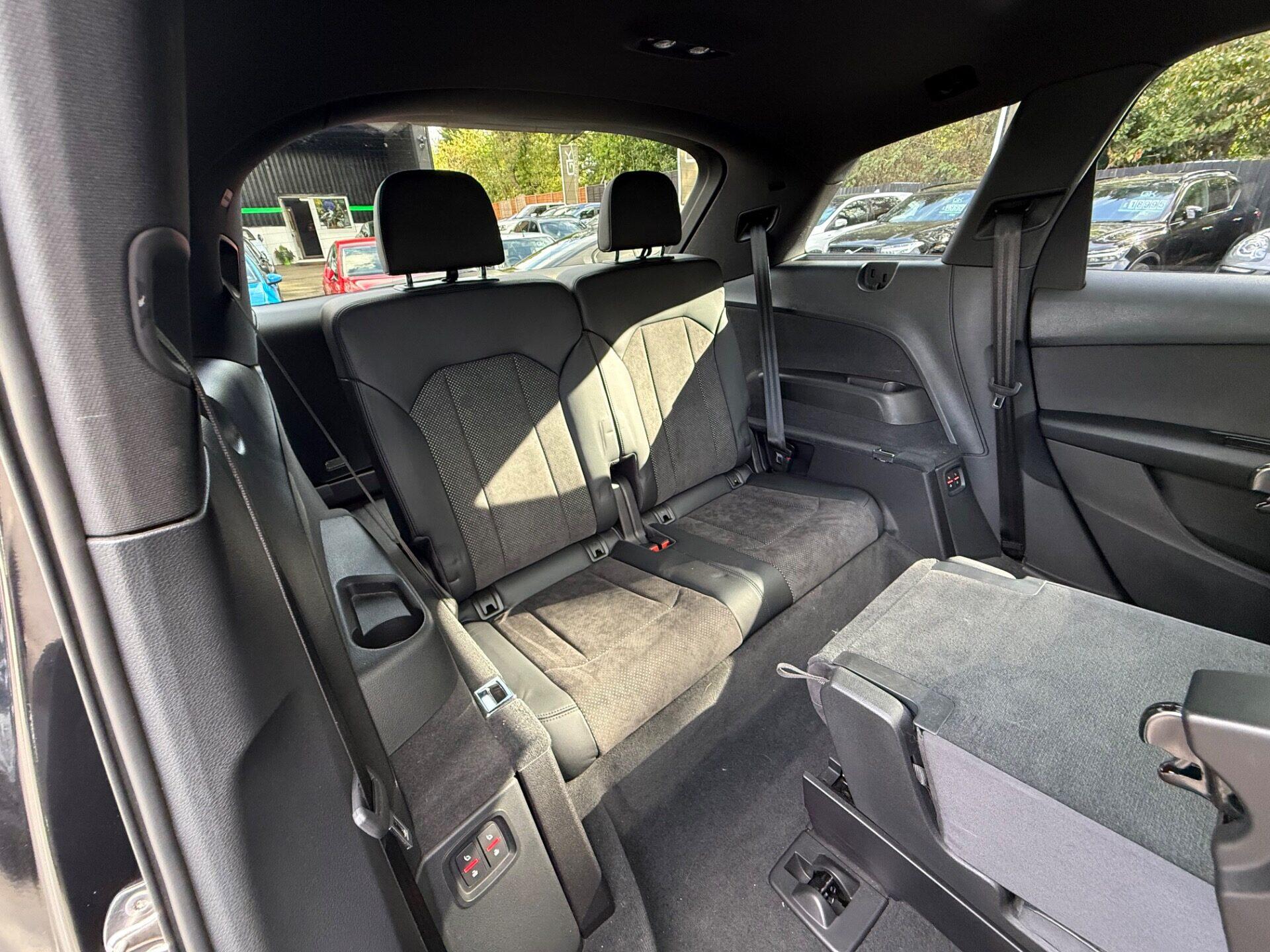 Audi Q7 view 58