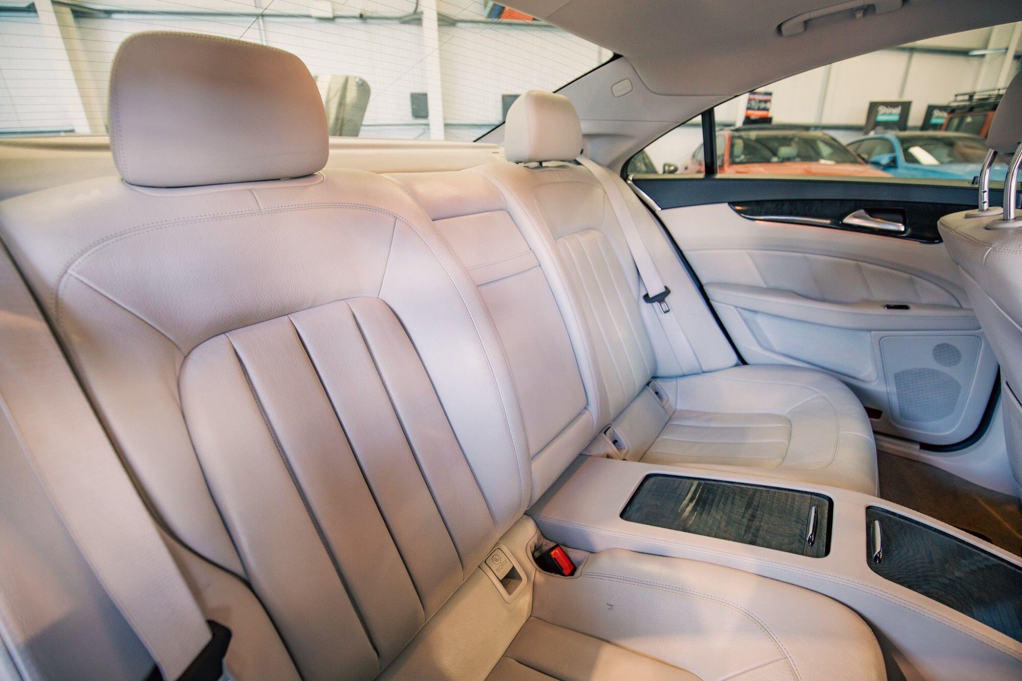 Mercedes-Benz CLS view 8