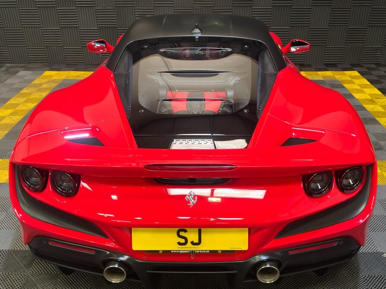 Ferrari F8 Tributo view 29