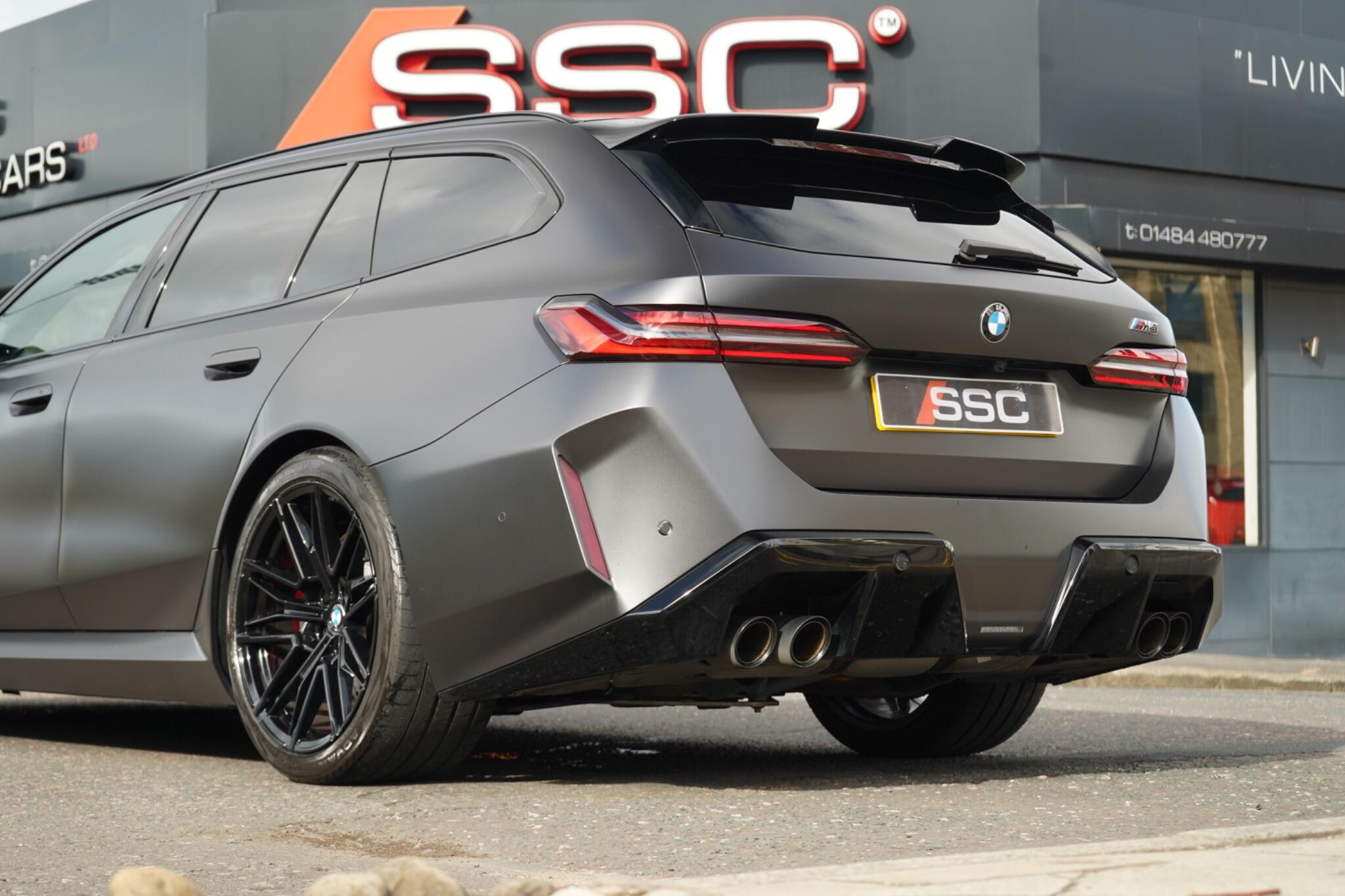 BMW M5 view 15