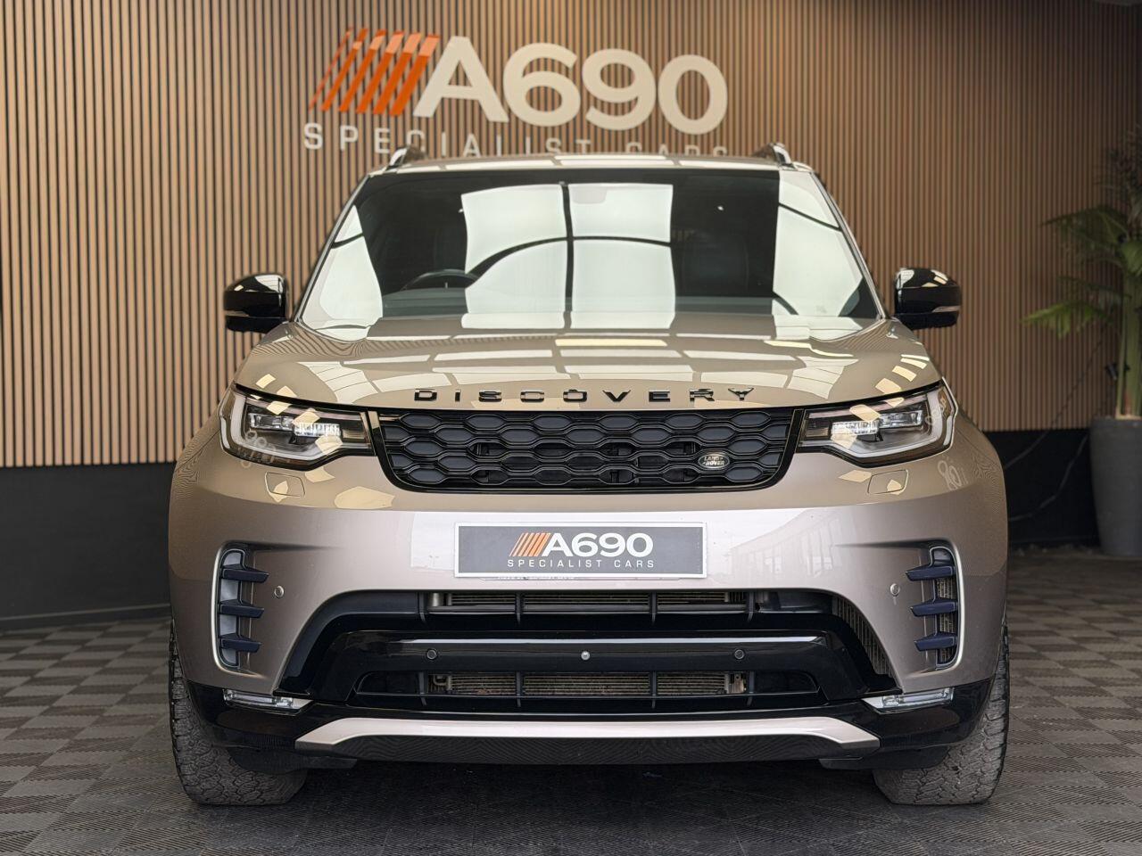Land Rover Discovery 3 view 2
