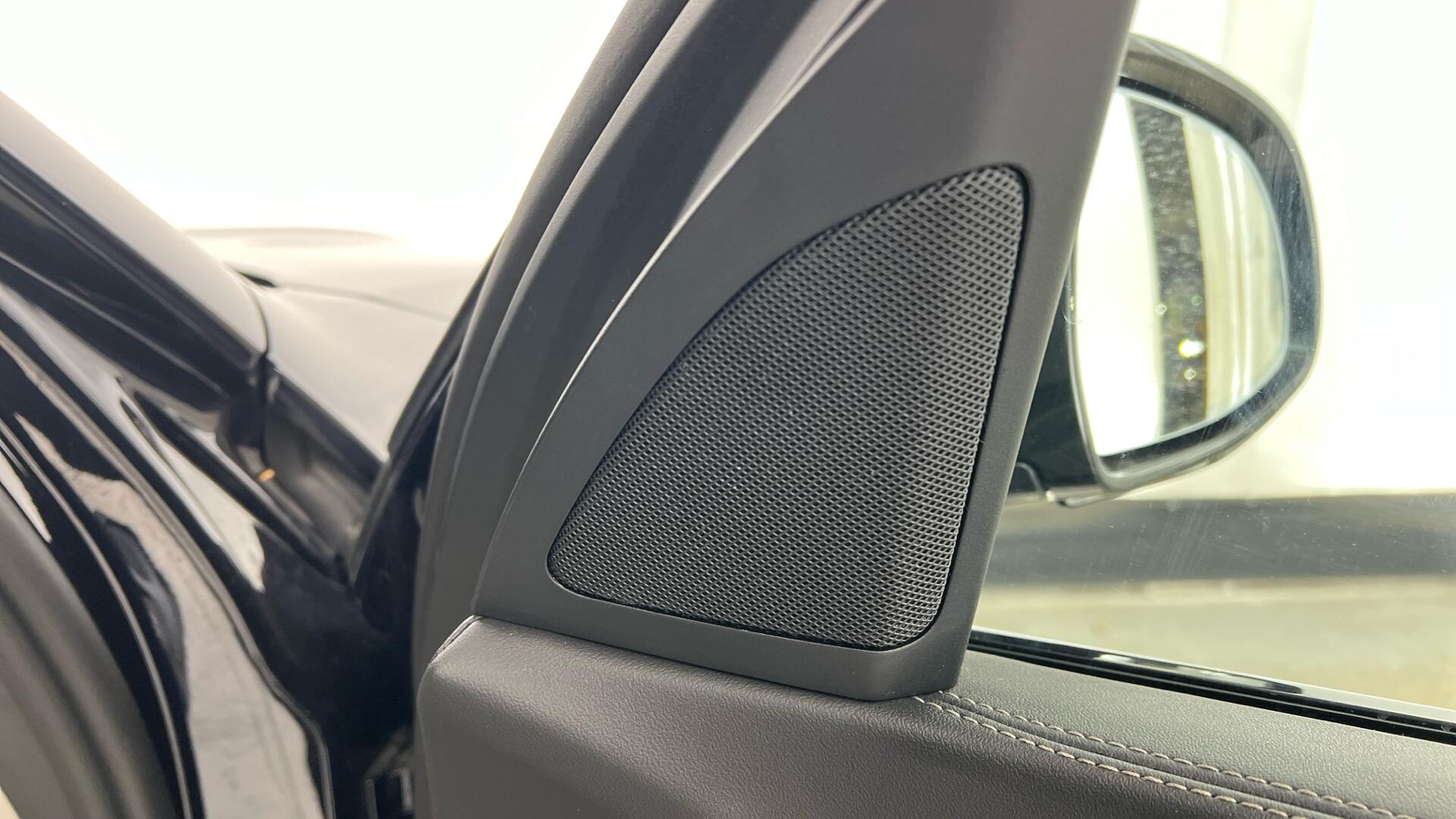 BMW X5 view 20