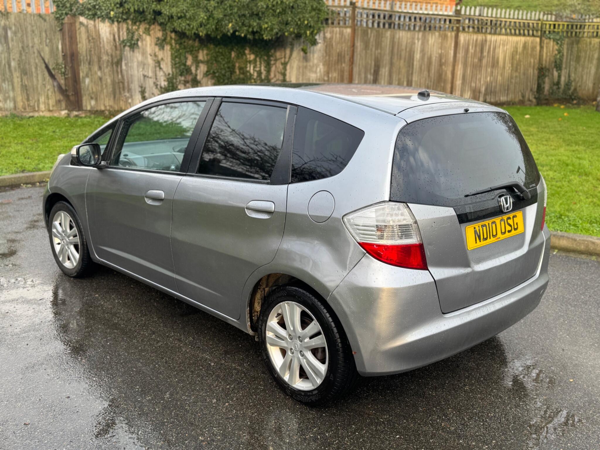 2010 Honda Jazz image 18