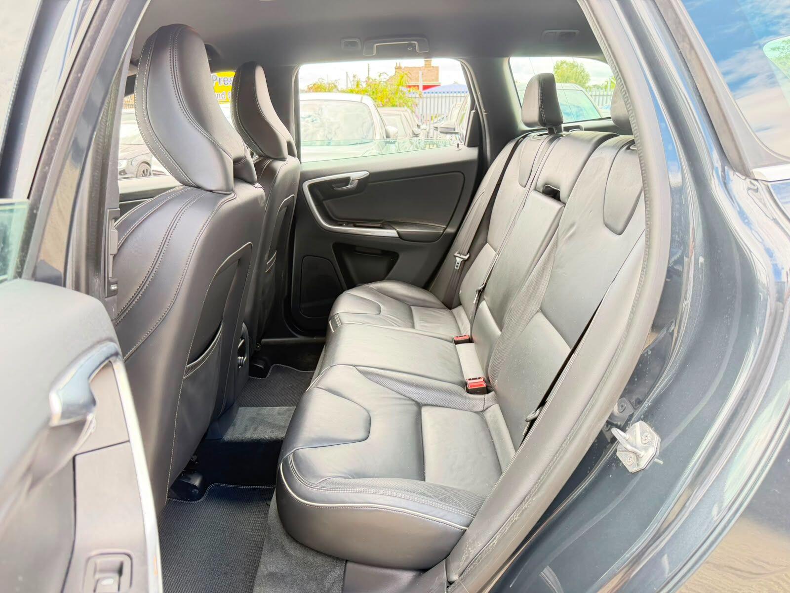Volvo XC60 view 17