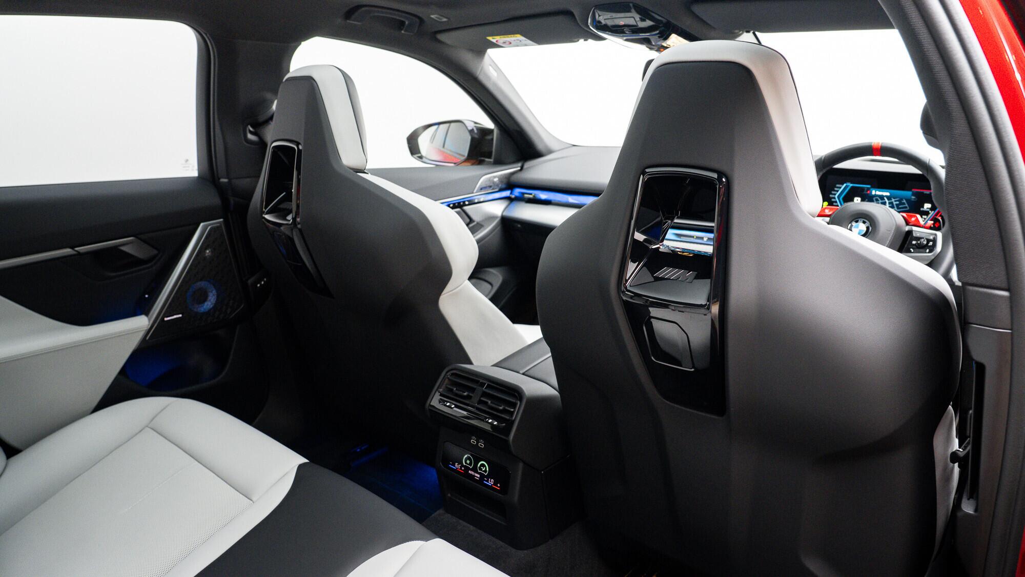 BMW M5 view 21
