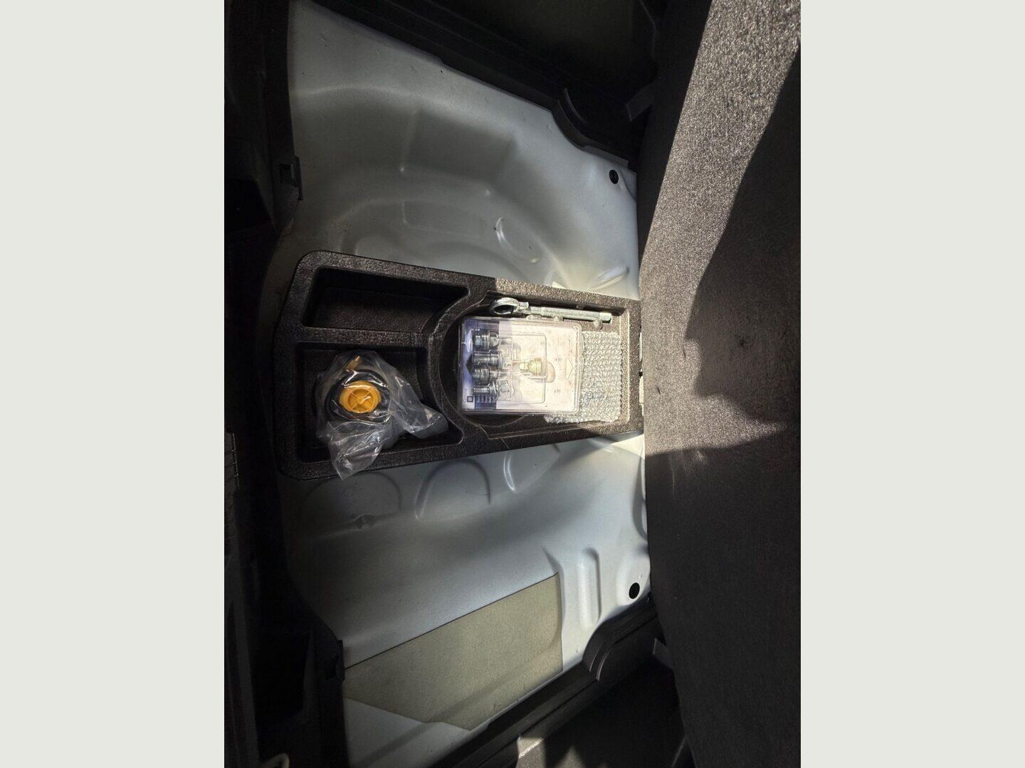 Vauxhall Crossland X view 21