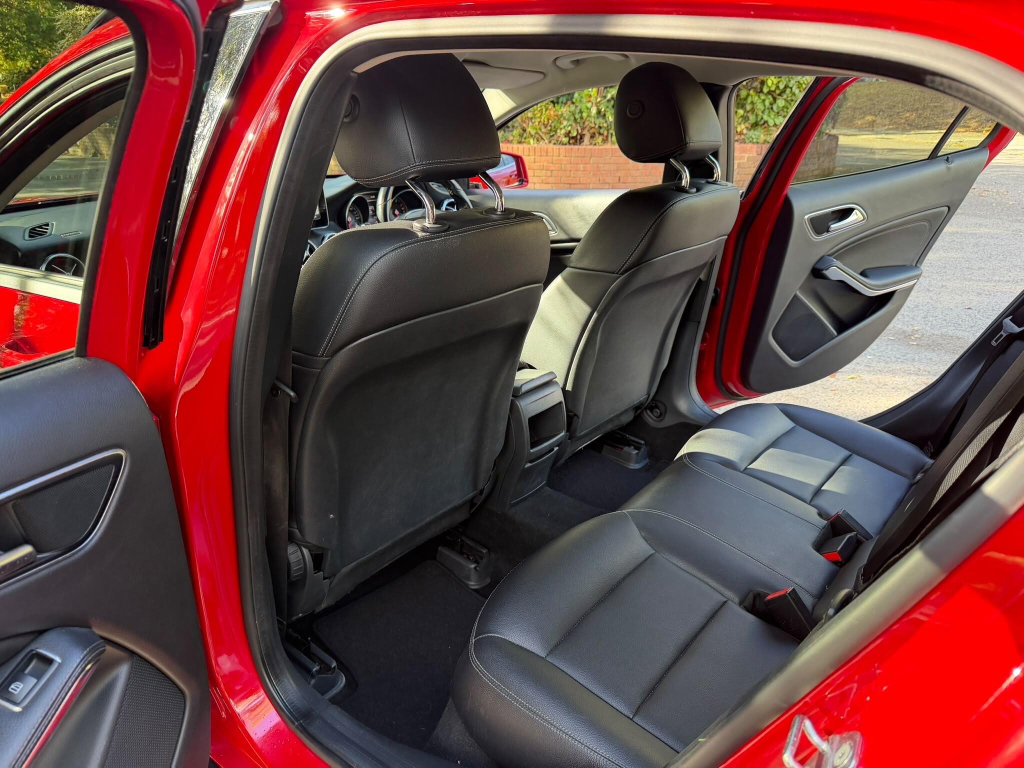 Mercedes-Benz Gla view 17