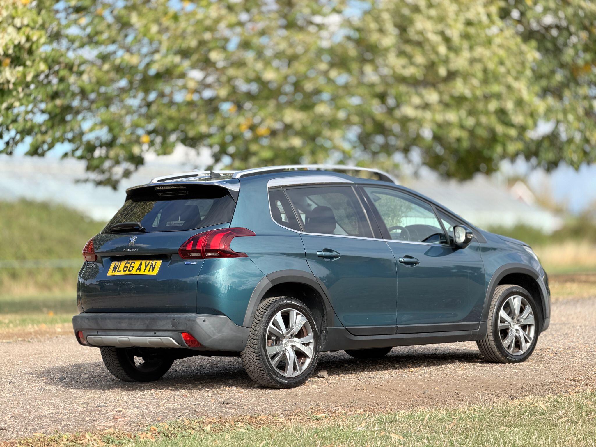 Peugeot 2008 view 7
