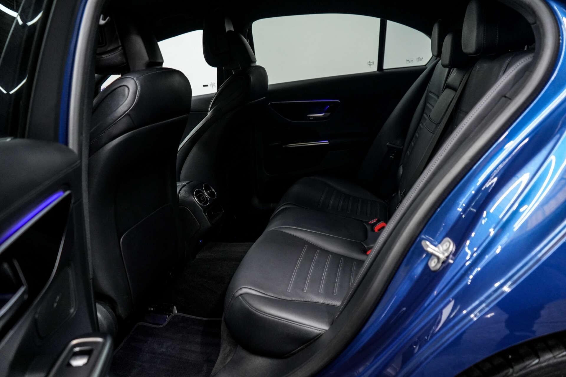 Mercedes-Benz C-Class view 26
