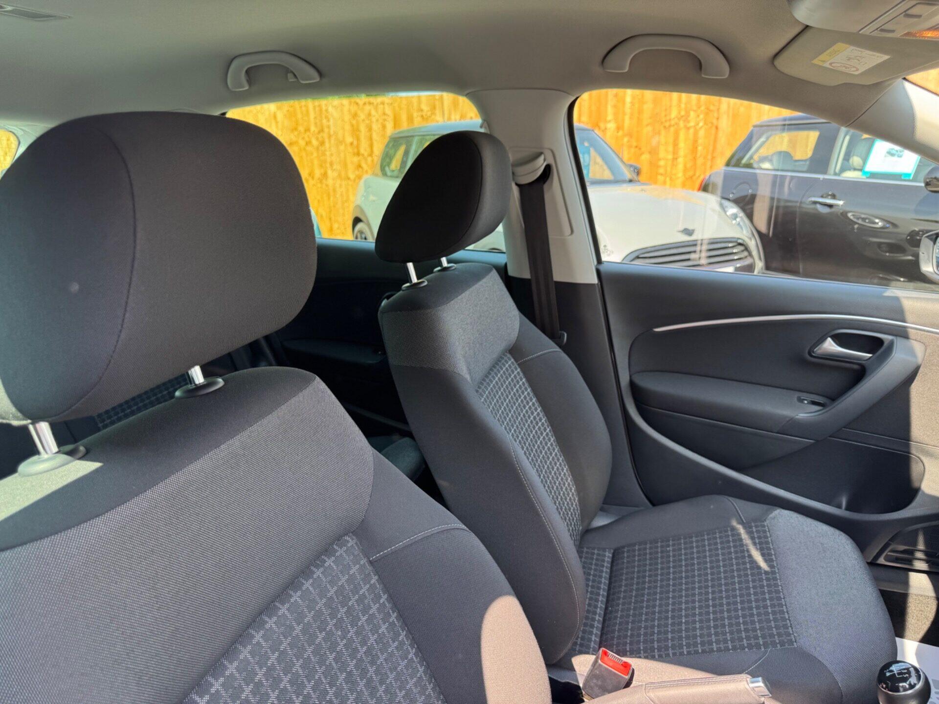 Volkswagen Polo view 31
