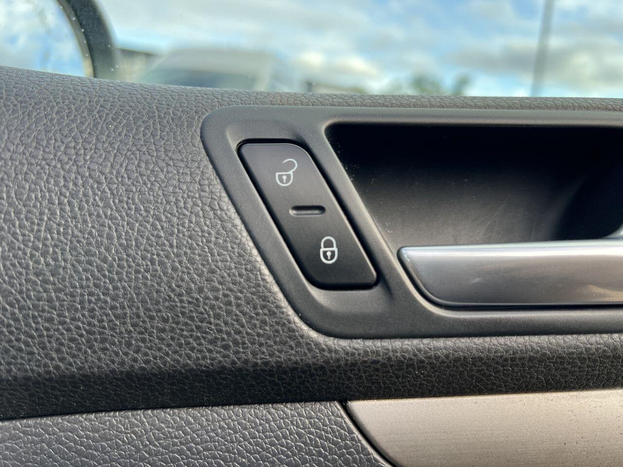 Volkswagen Golf view 41