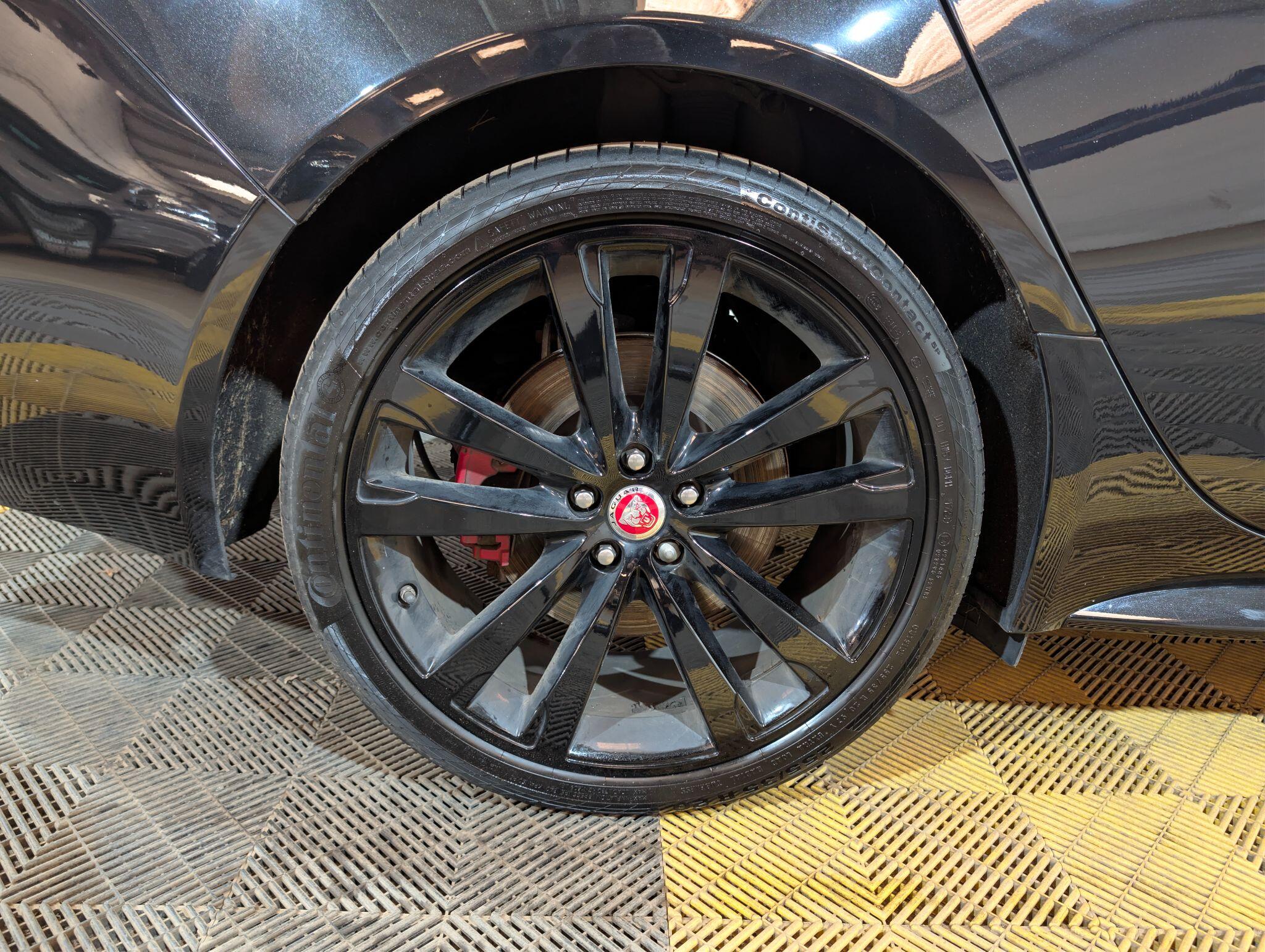 Jaguar XF view 15
