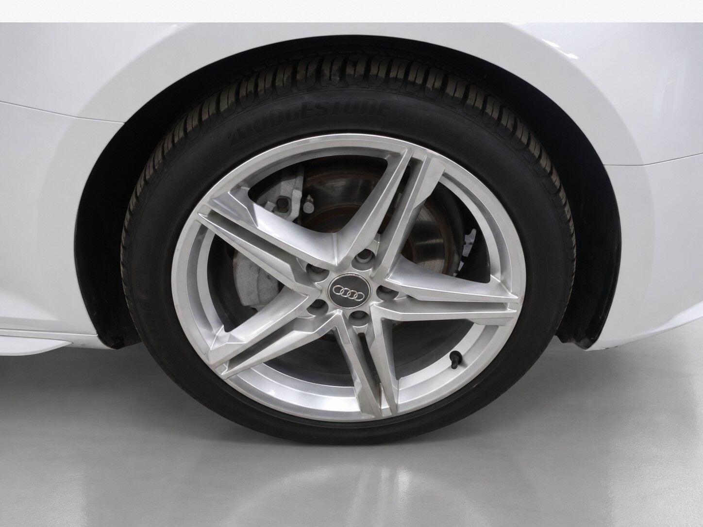 Audi A4 view 60