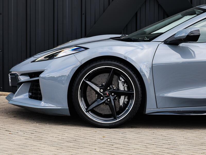 Chevrolet Corvette view 20