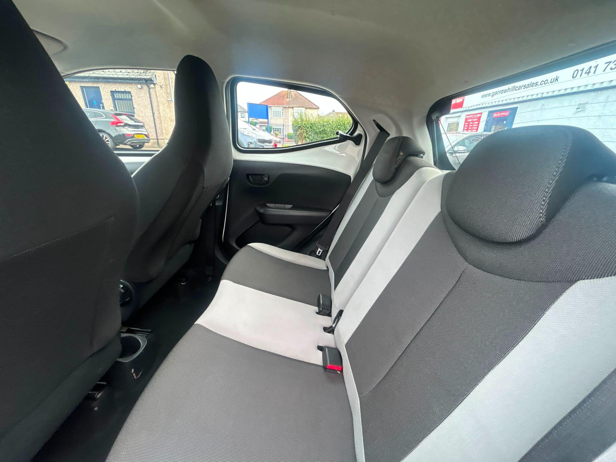 Toyota Aygo view 17