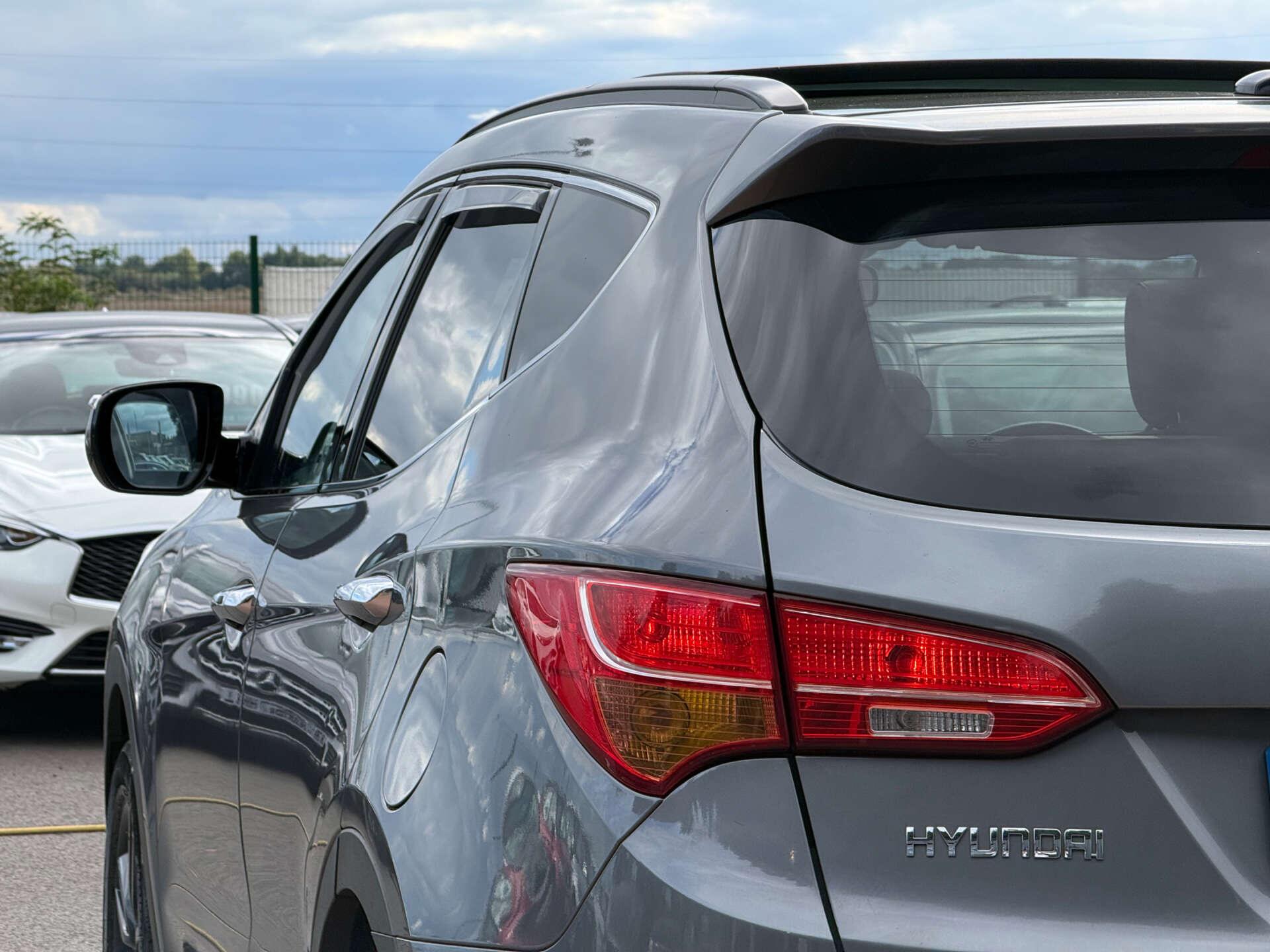 Hyundai Santa FE view 26