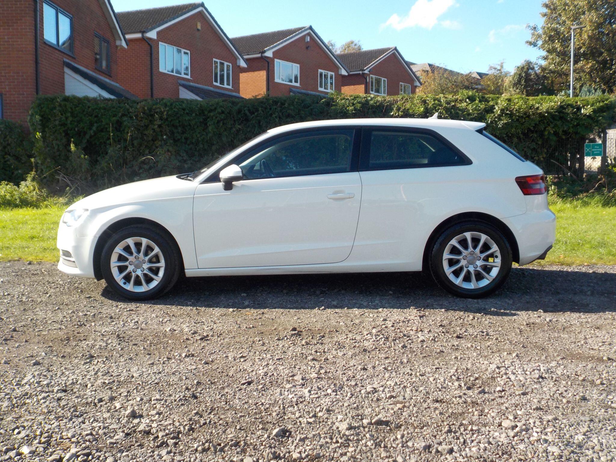 Audi A3 1.6 TDI SE Euro 5 (s/s) 3dr