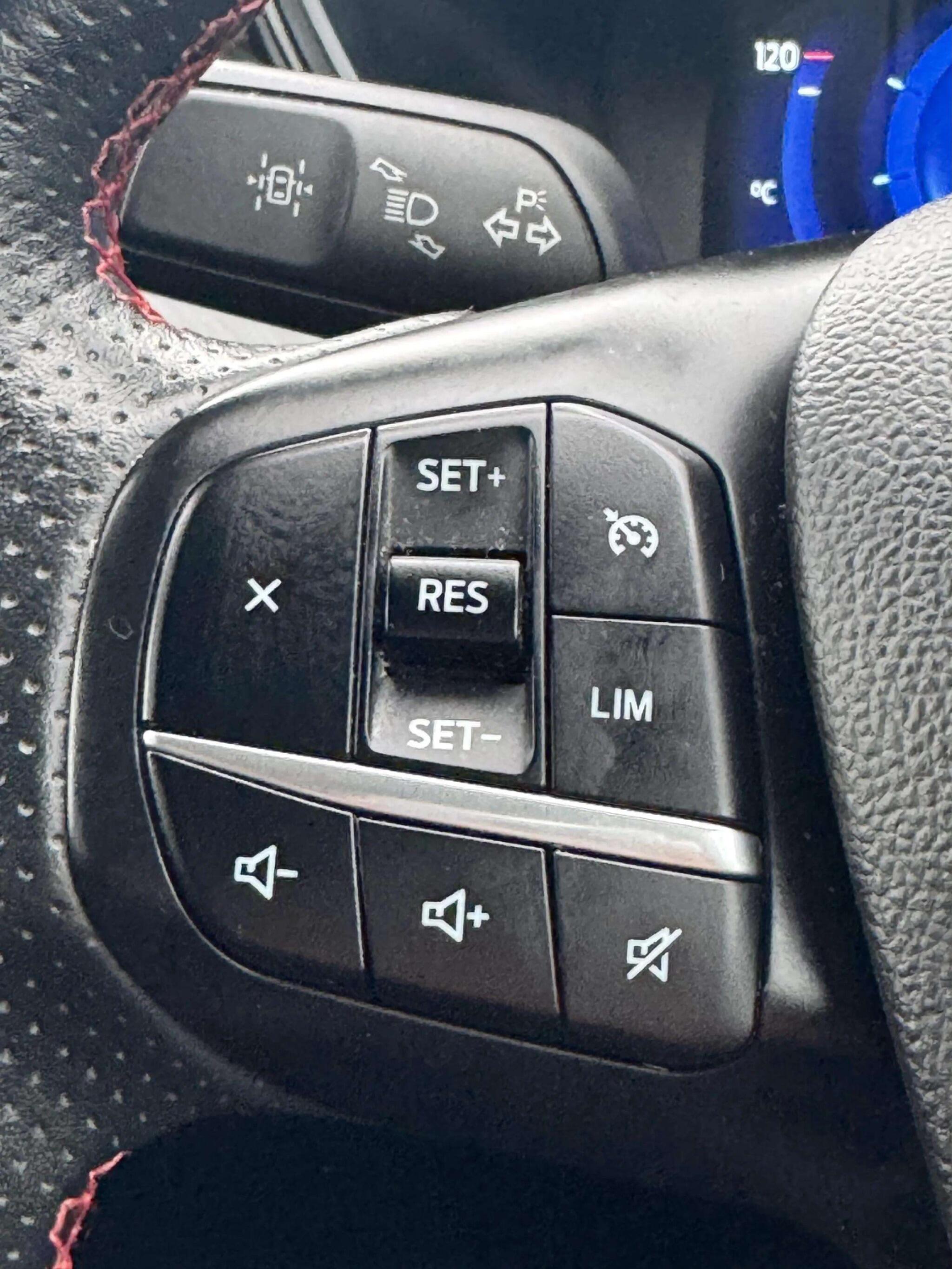 Ford Kuga view 44