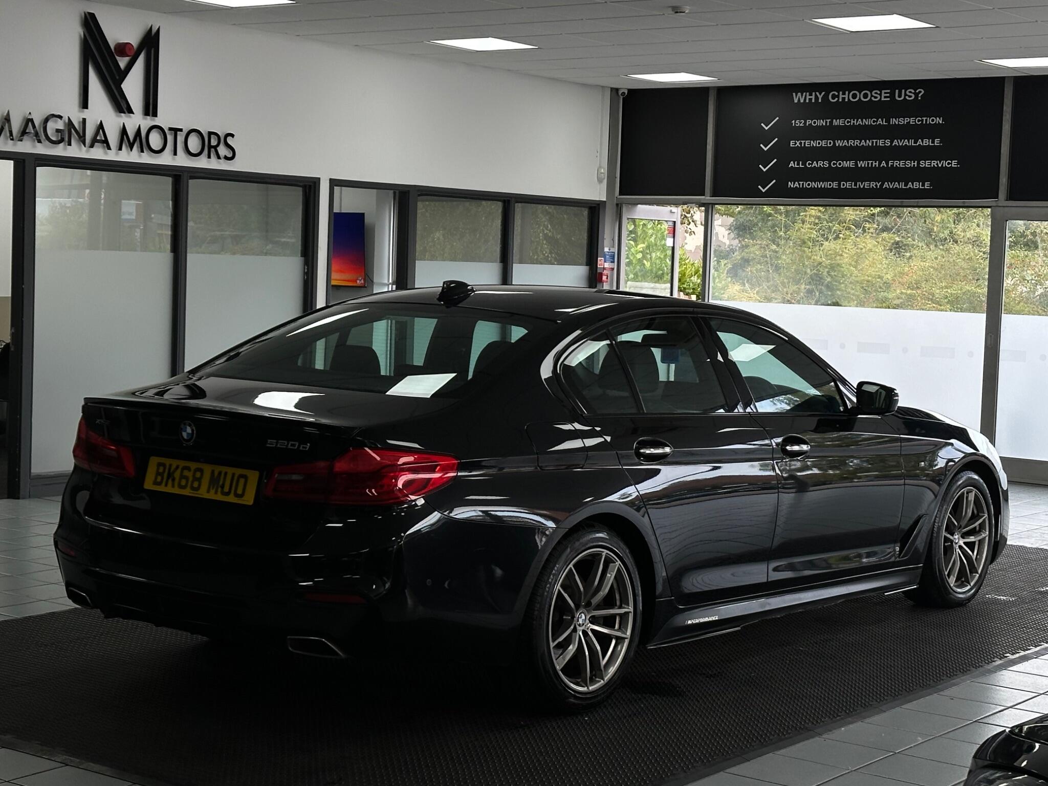 BMW 5 Series view 13