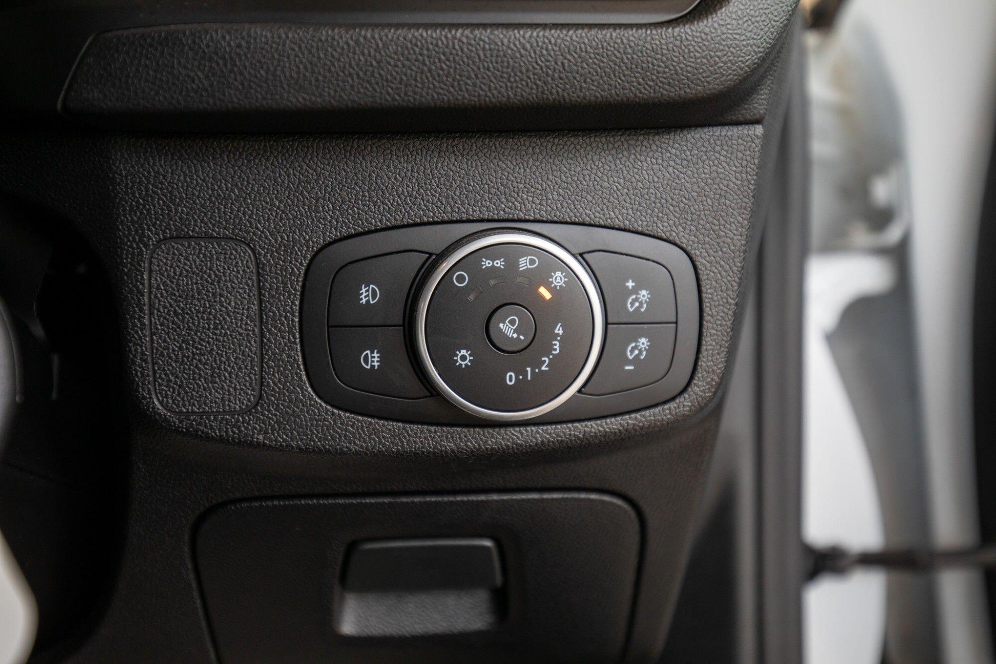 Ford Focus view 18