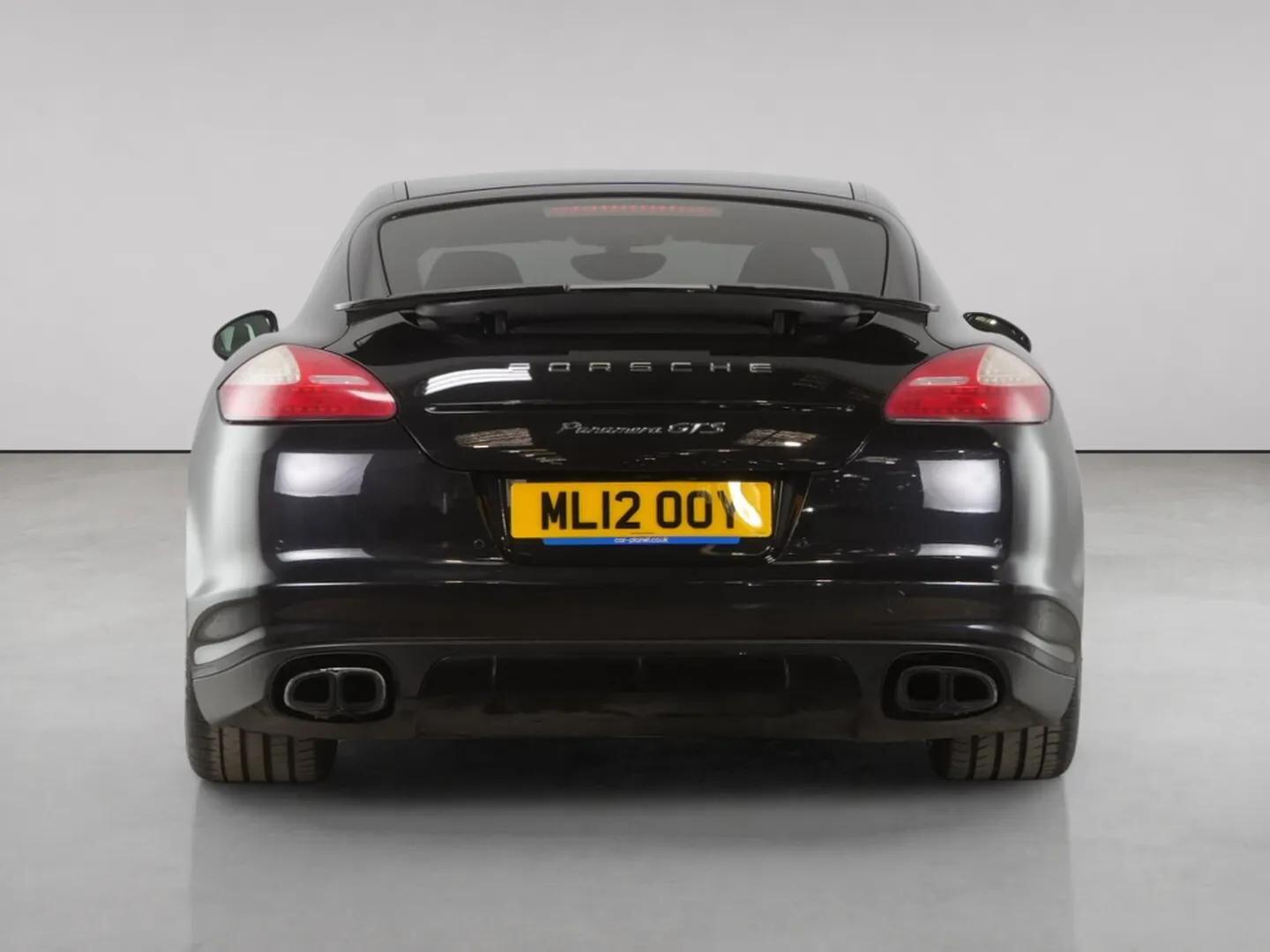 Porsche Panamera view 8