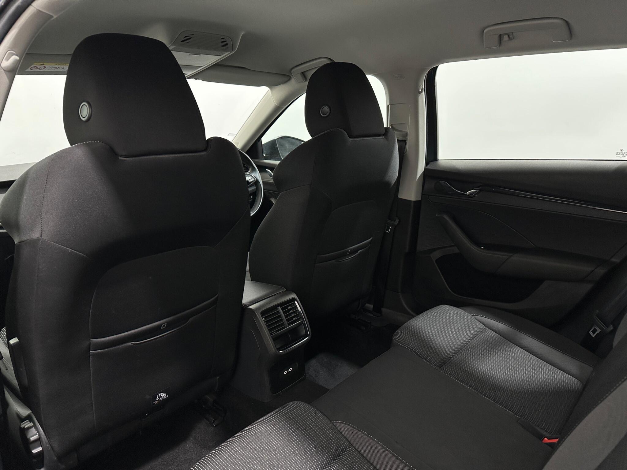 Skoda Octavia view 38