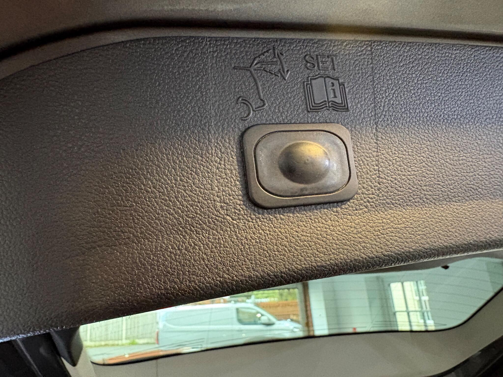 Ford Kuga view 12