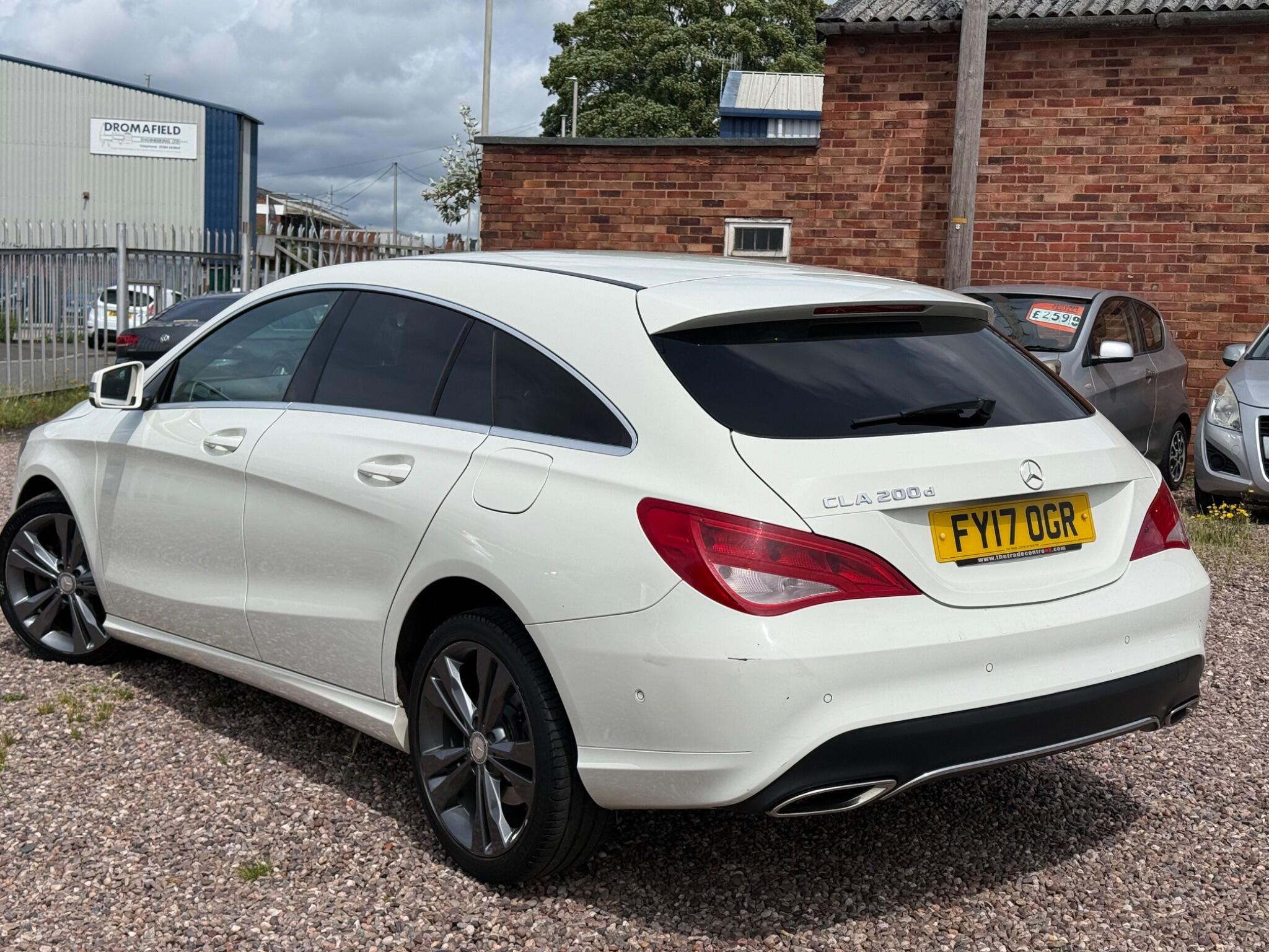 Mercedes-Benz Cla view 5