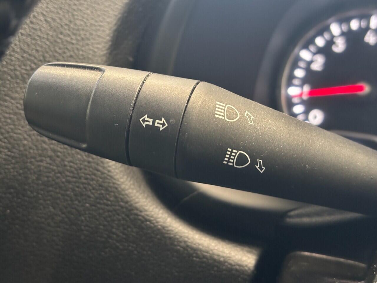 Jeep Renegade view 33