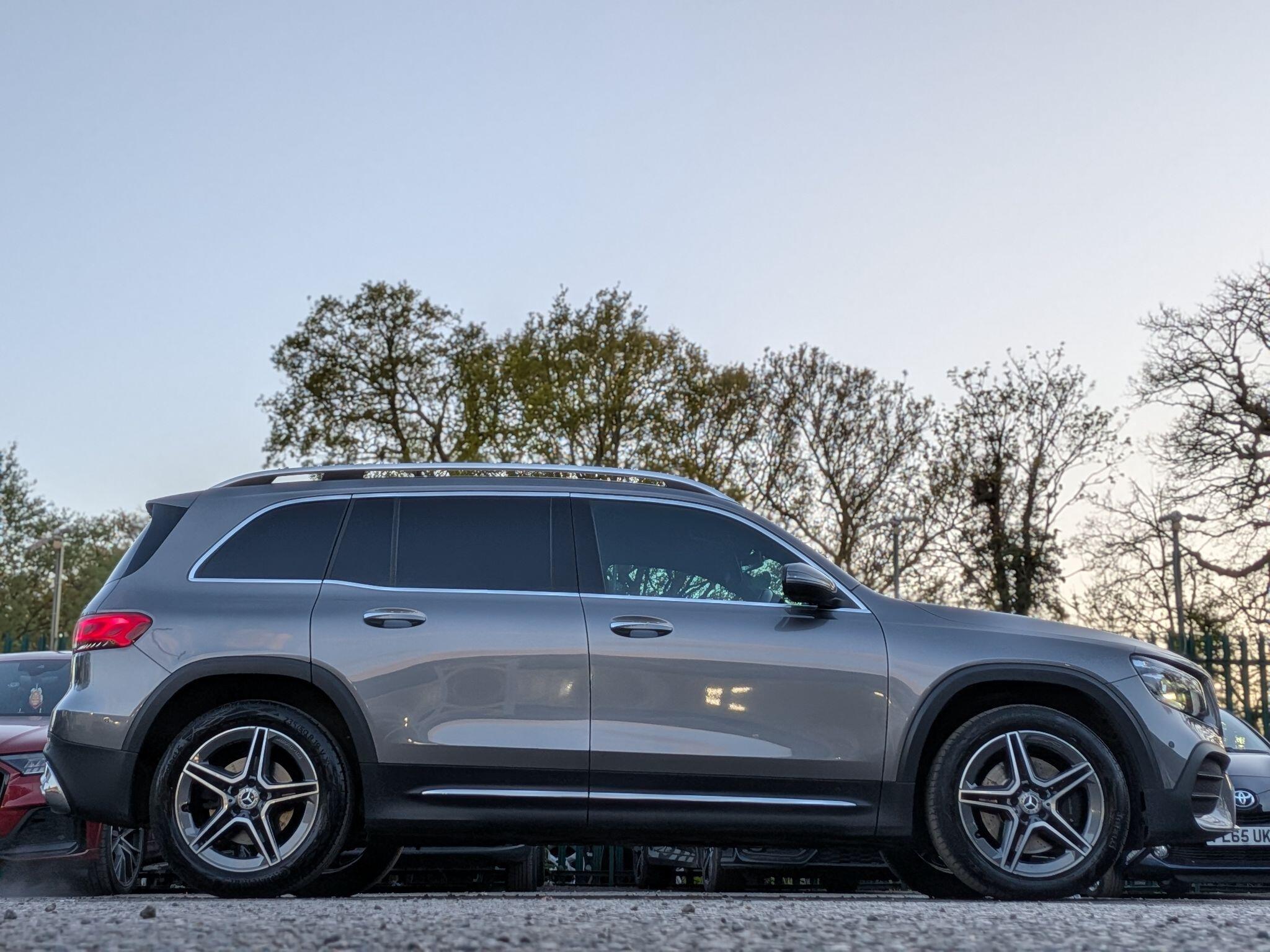 Mercedes-Benz GLB view 13