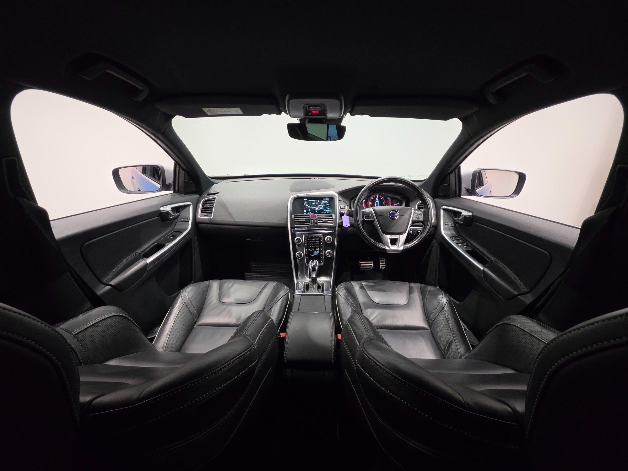 Volvo XC60 view 90