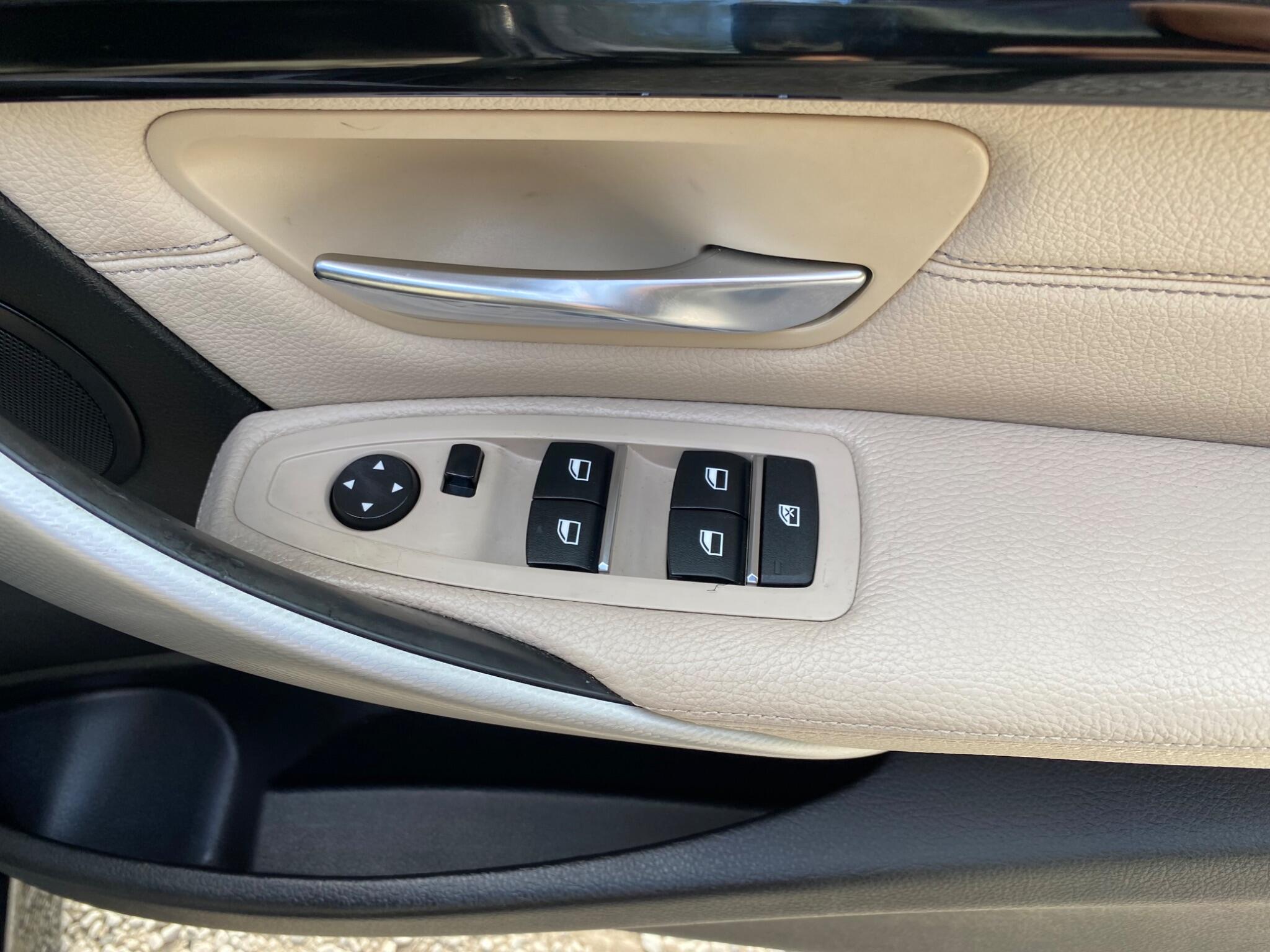 BMW 3 Series view 32