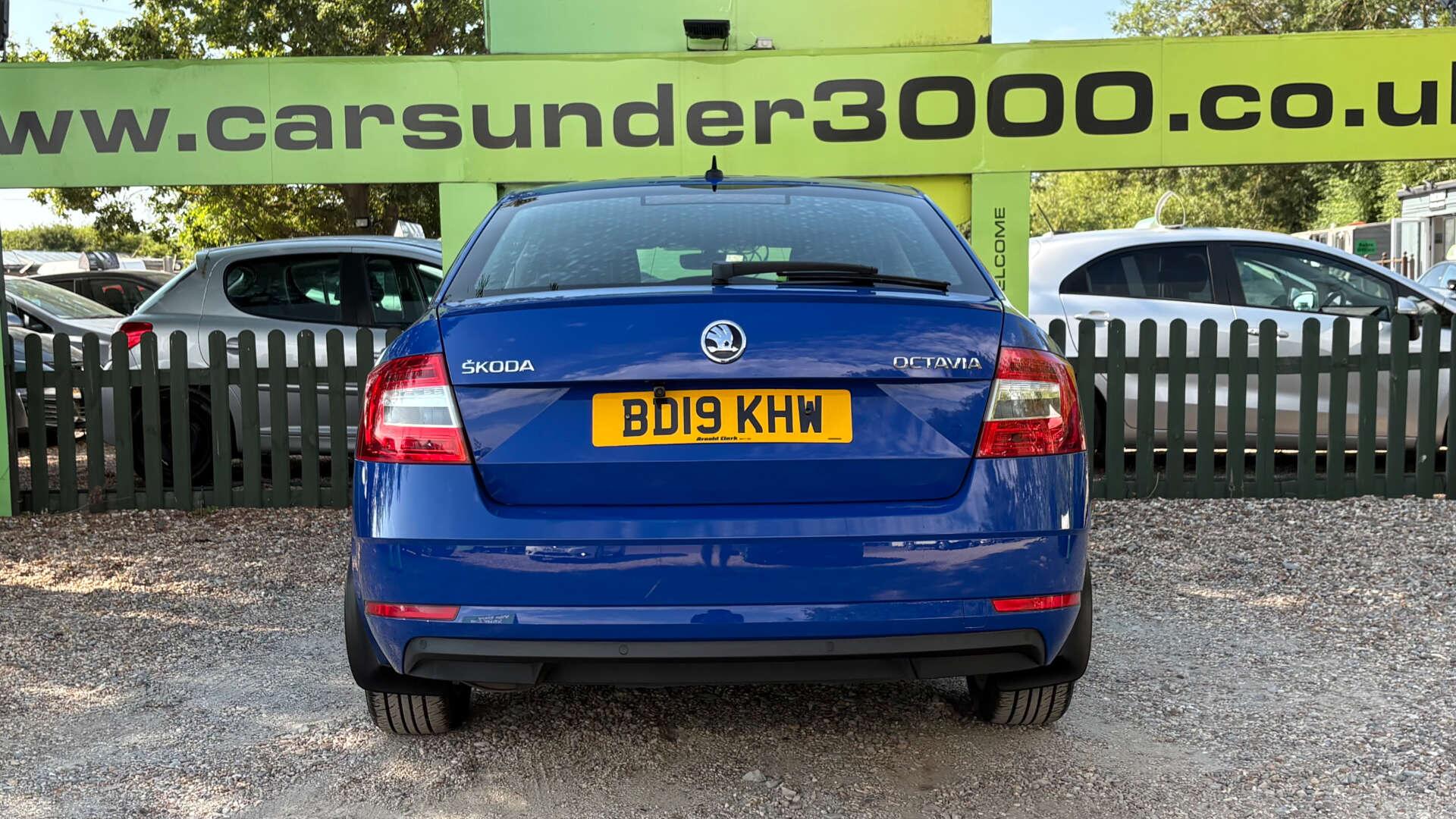 Skoda Octavia view 5