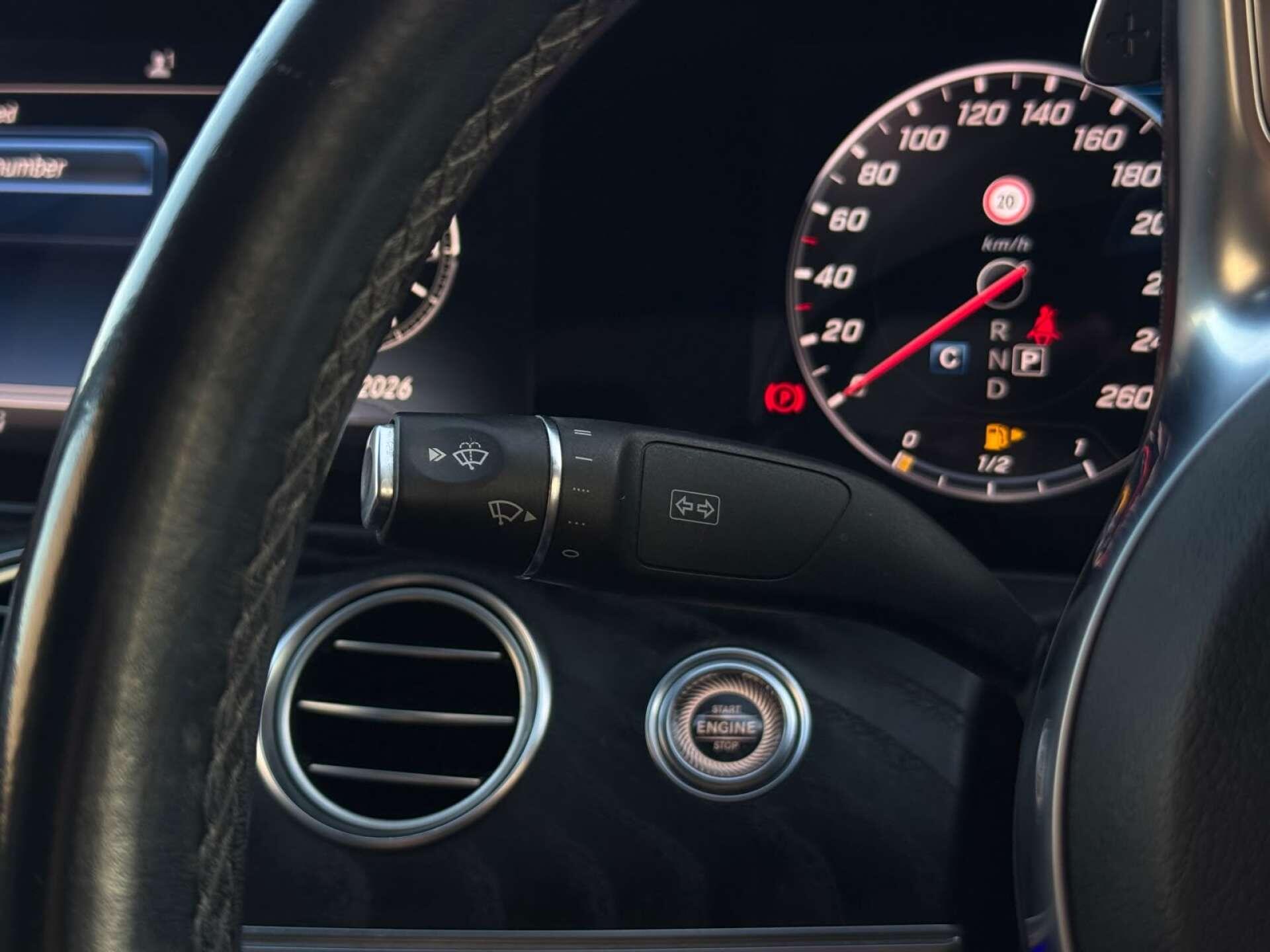 Mercedes-Benz E Class view 59